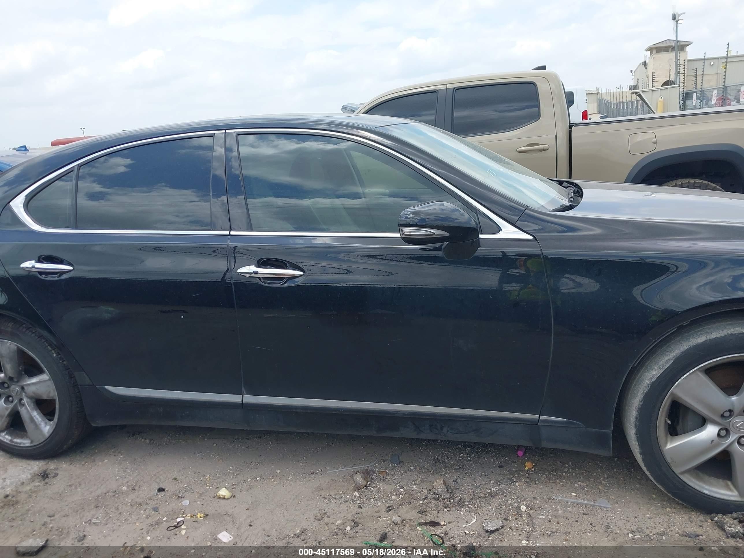 2011 Lexus Ls 460   Black vin: JTHBL5EF0B5106687