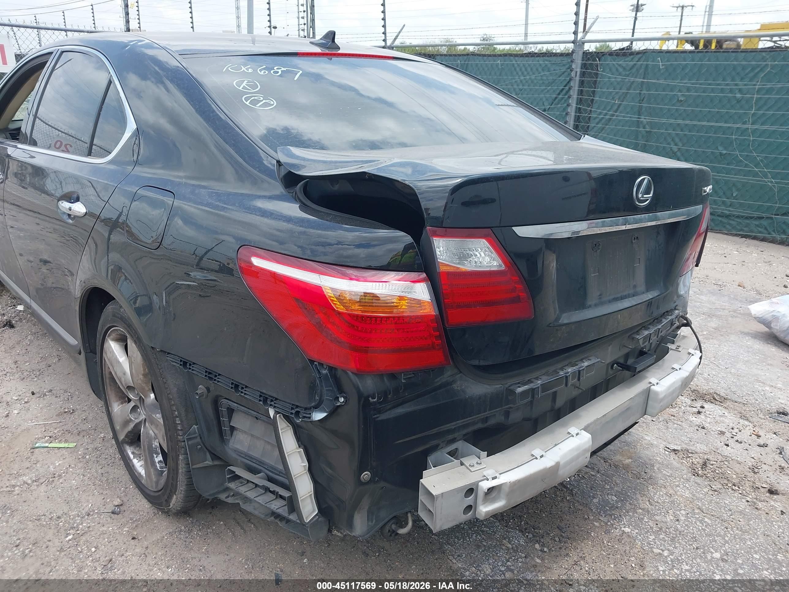 2011 Lexus Ls 460   Black vin: JTHBL5EF0B5106687