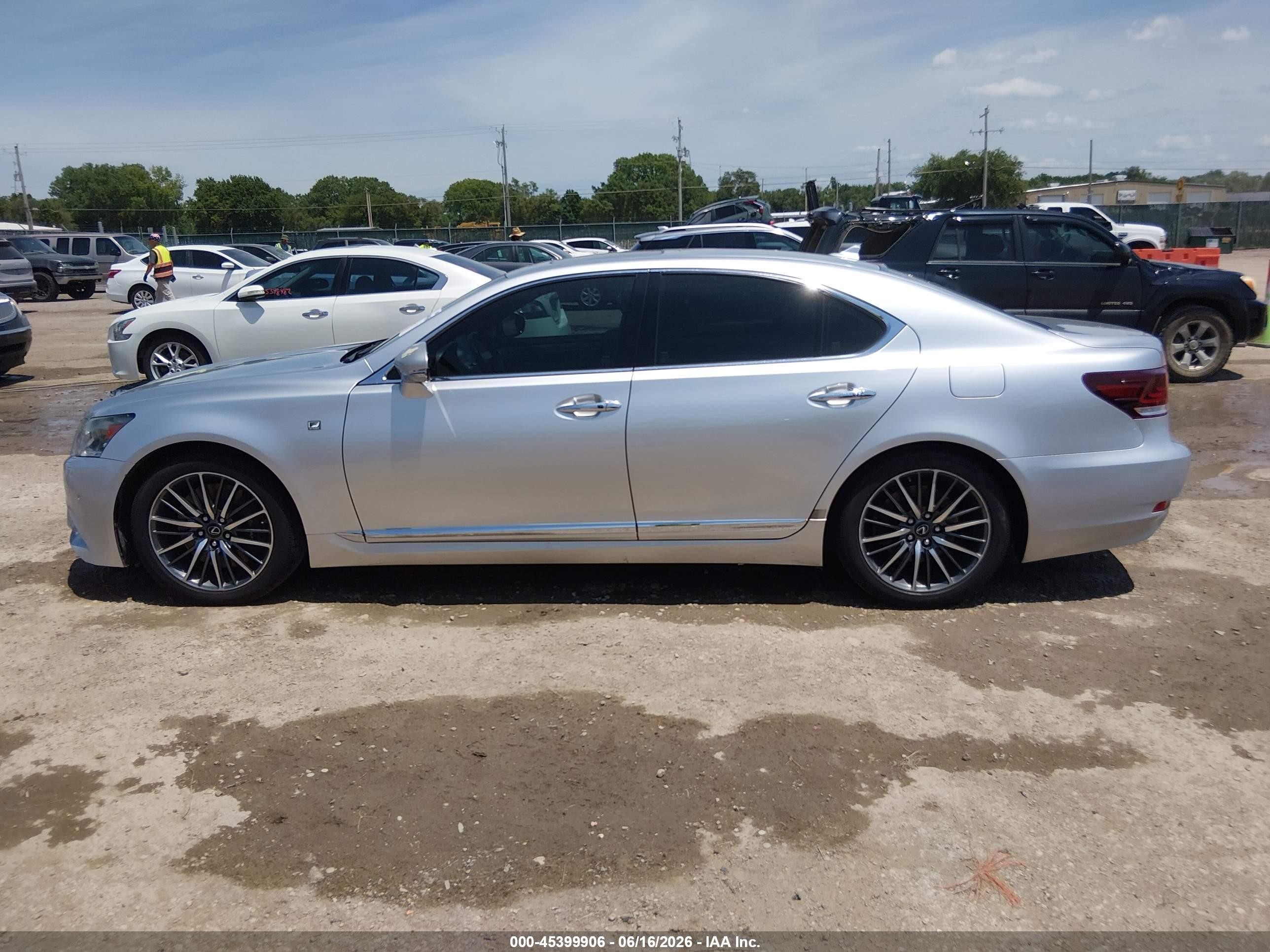 2013 Lexus Ls 460   Silver vin: JTHBL5EF0D5118230