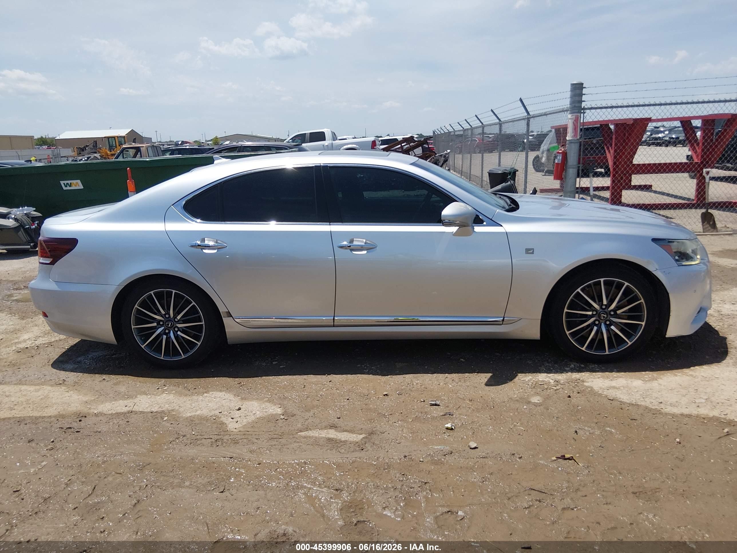2013 Lexus Ls 460   Silver vin: JTHBL5EF0D5118230