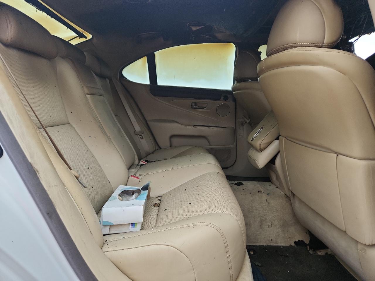 2014 Lexus Ls 460 White vin: JTHBL5EF0E5128404