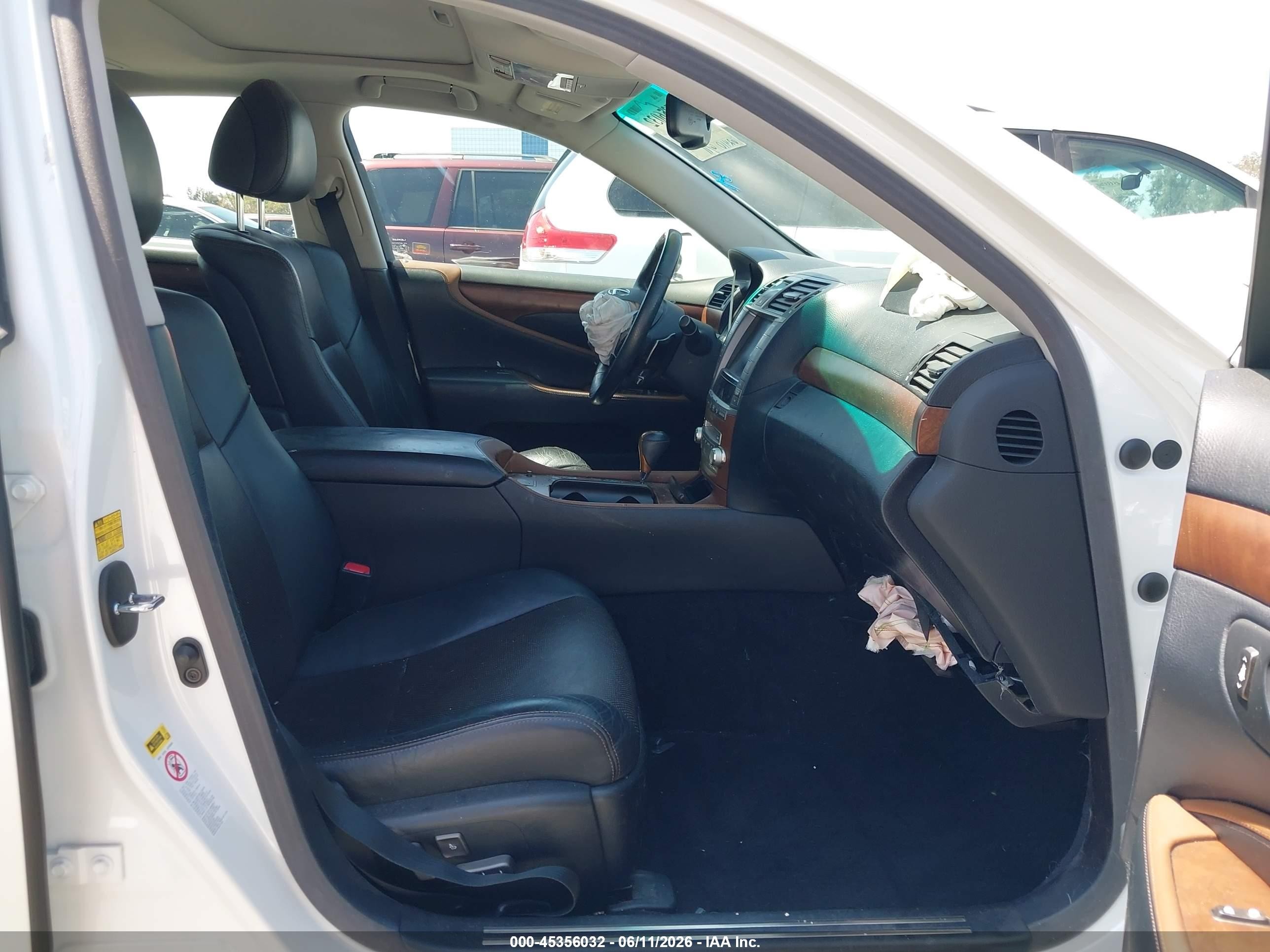 2010 Lexus Ls 460   White vin: JTHBL5EF1A5096007