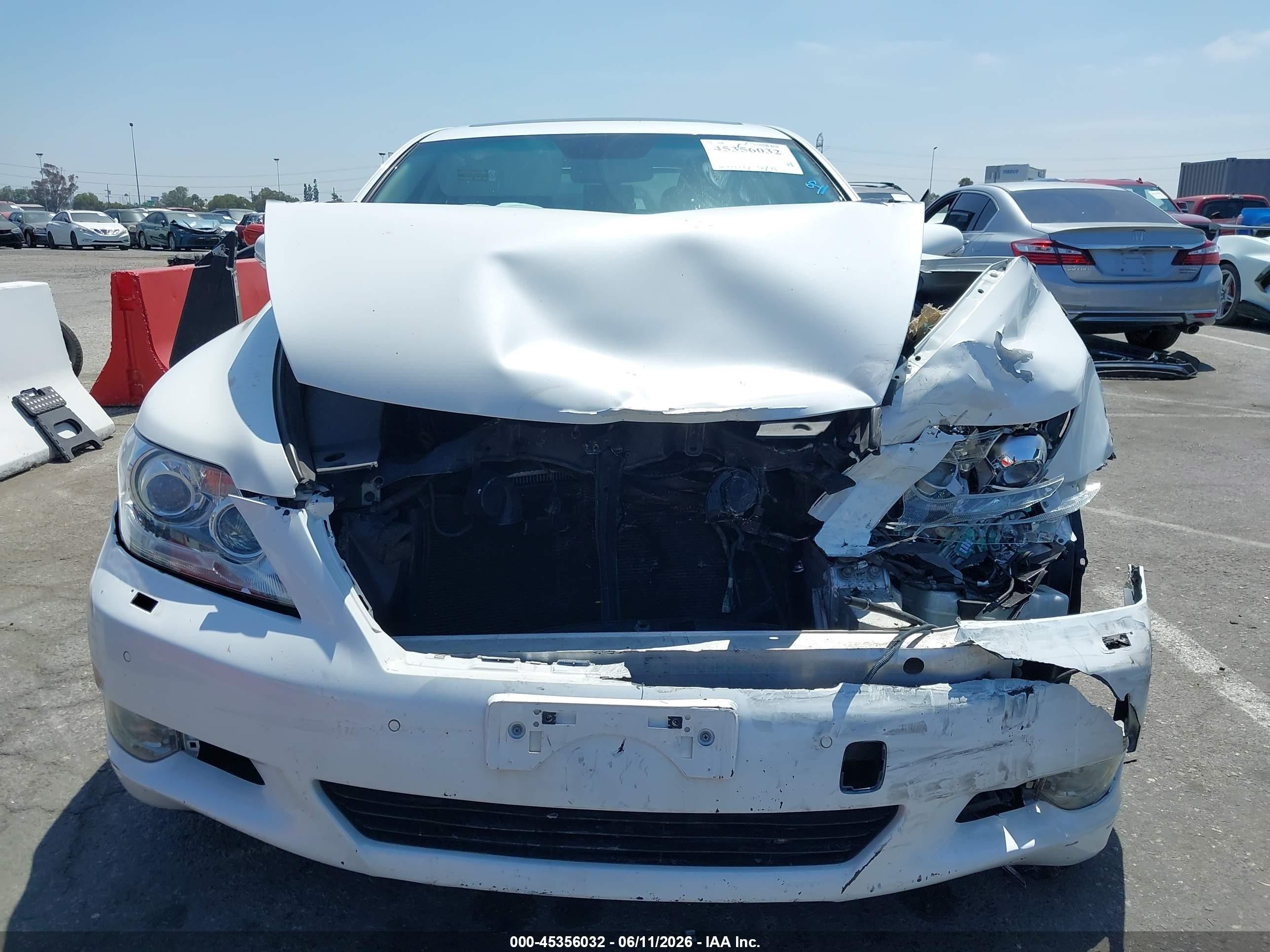 2010 Lexus Ls 460   White vin: JTHBL5EF1A5096007