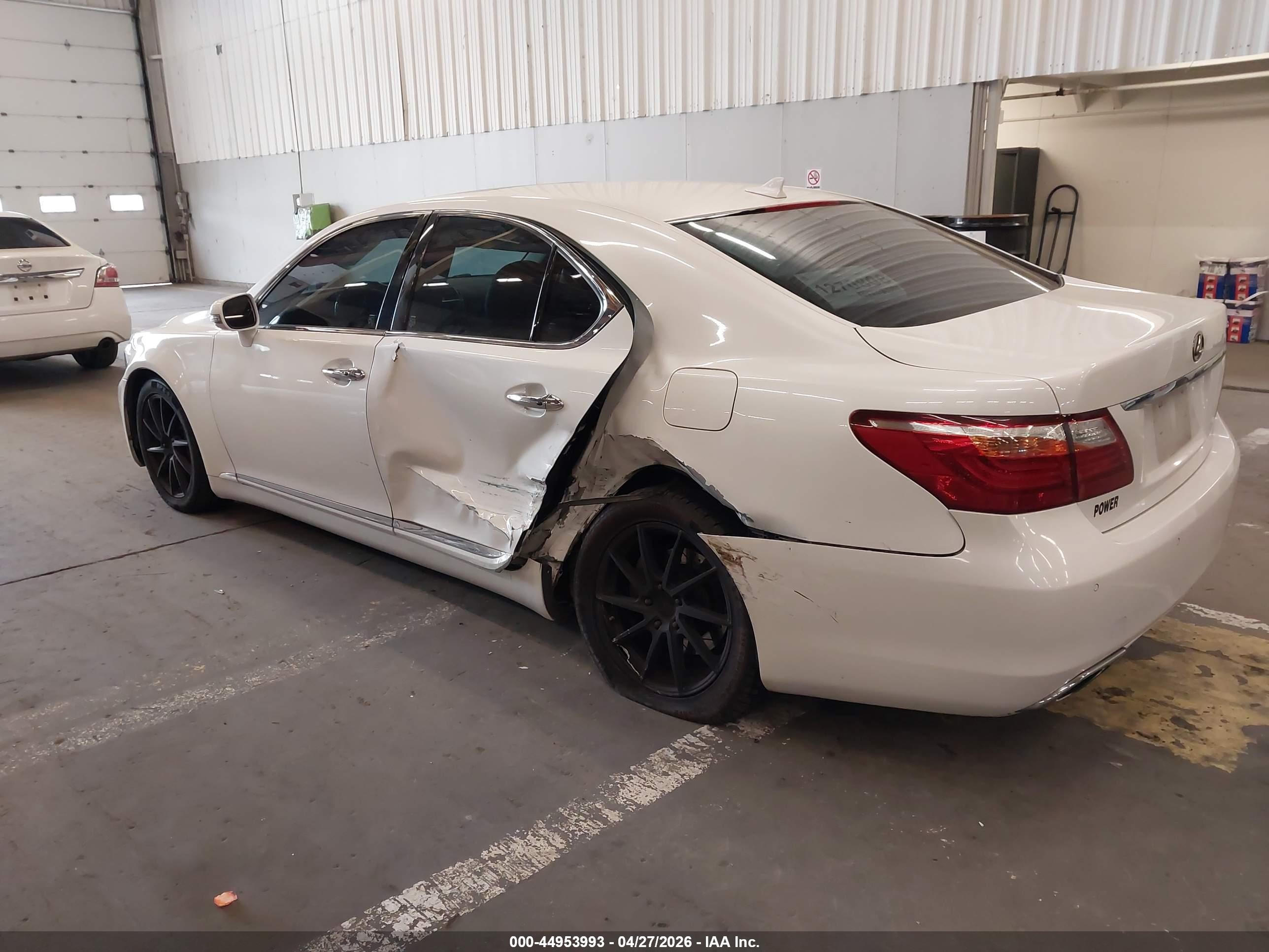 2011 Lexus Ls 460 White vin: JTHBL5EF1B5106603