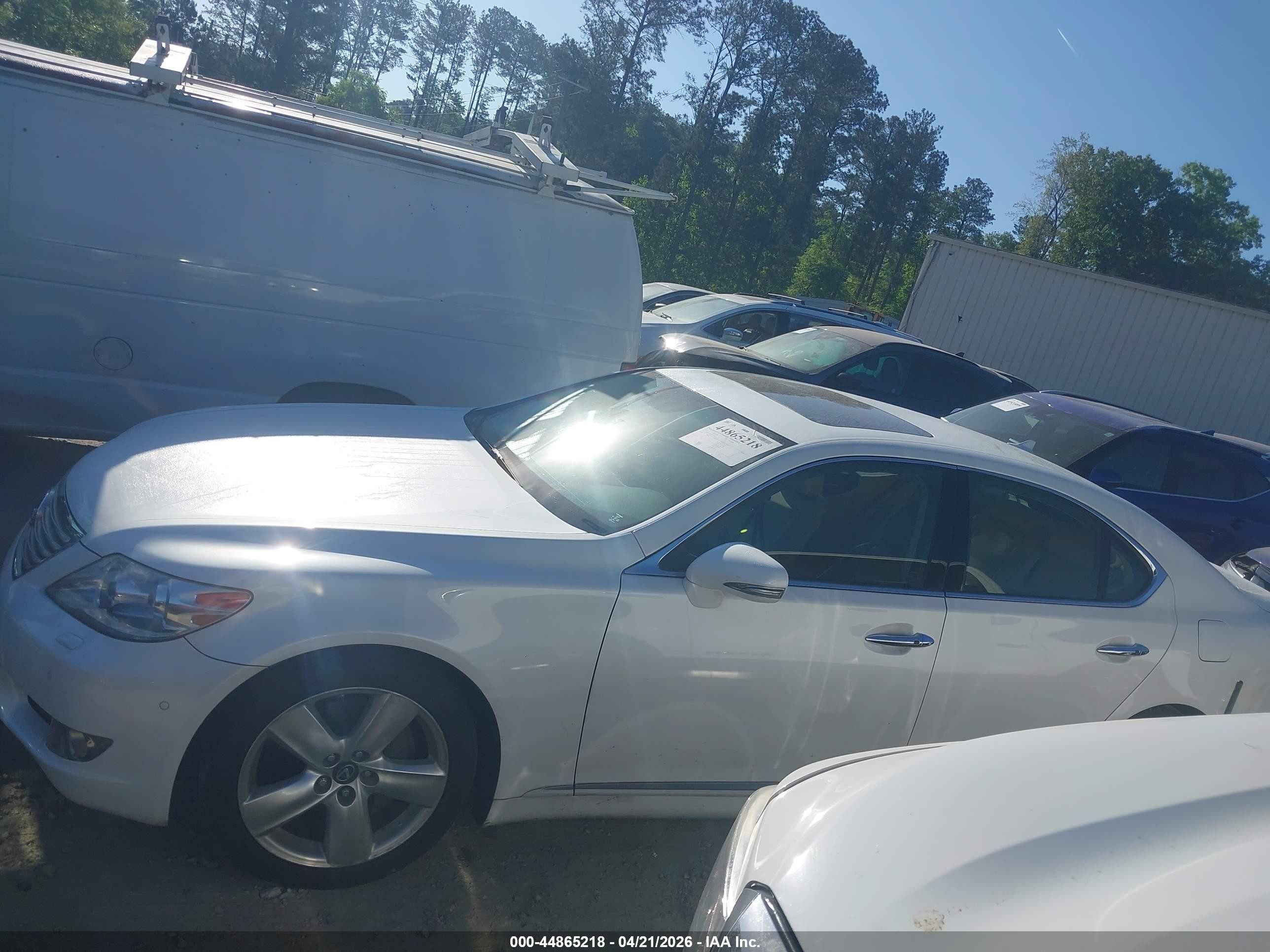 2012 Lexus Ls 460   White vin: JTHBL5EF1C5110197
