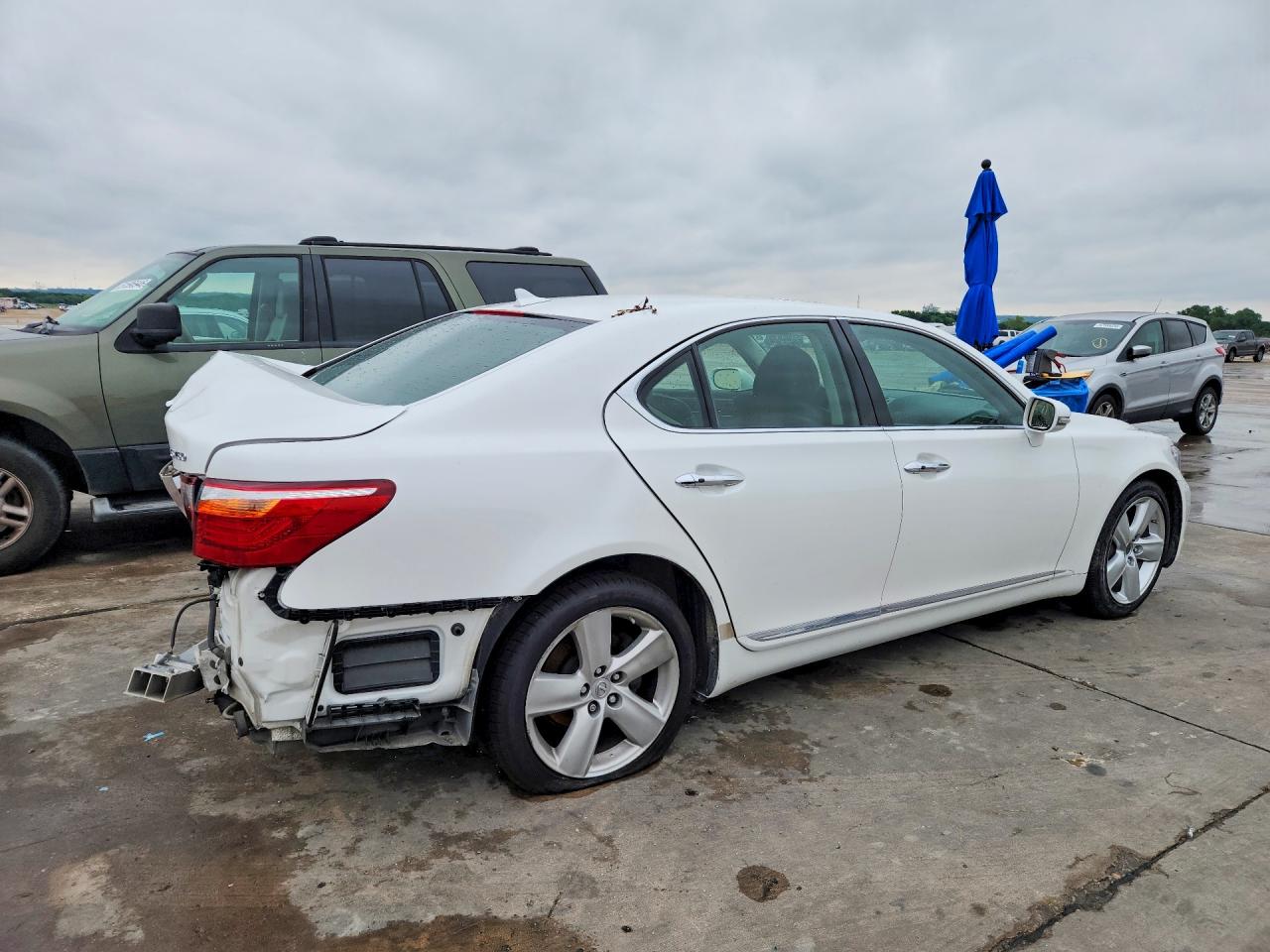 2012 Lexus Ls 460 Base White vin: JTHBL5EF1C5112368