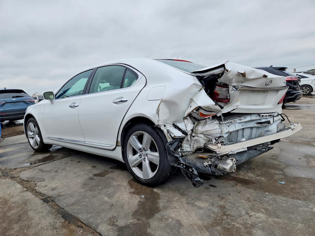 2012 Lexus Ls 460 Base White vin: JTHBL5EF1C5112368