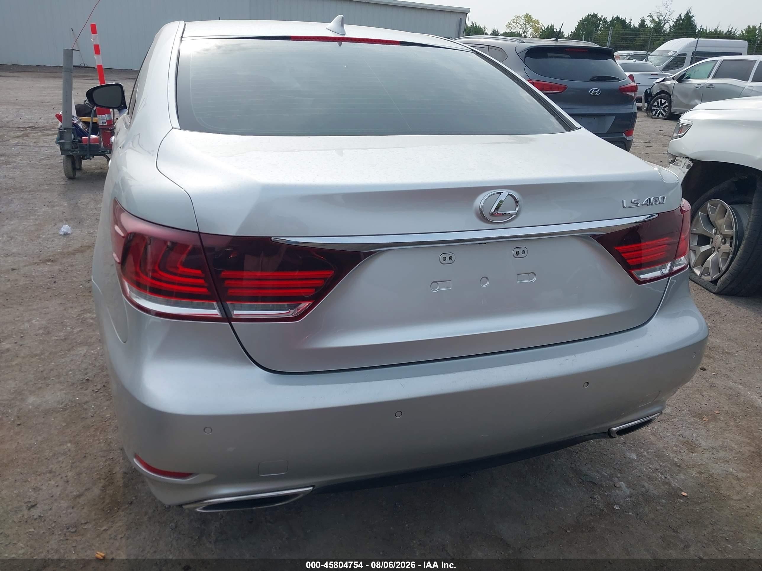 2014 Lexus Ls 460 Silver vin: JTHBL5EF1E5132154