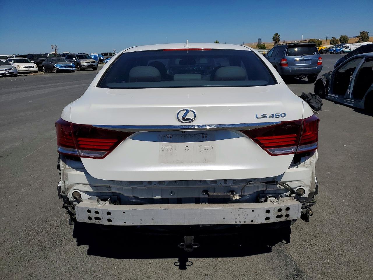 2015 Lexus Ls 460 White vin: JTHBL5EF1F5138277