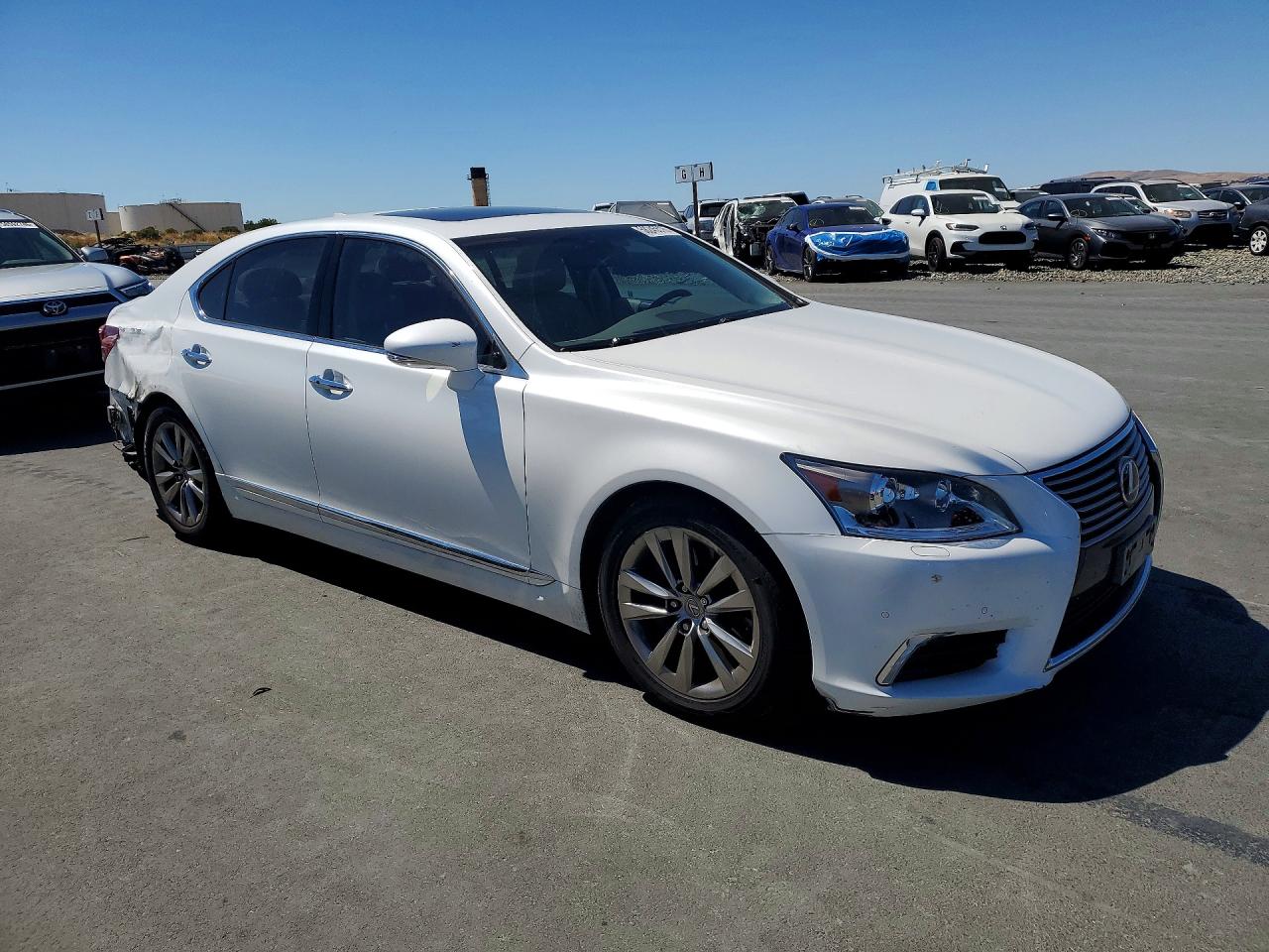 2015 Lexus Ls 460 White vin: JTHBL5EF1F5138277