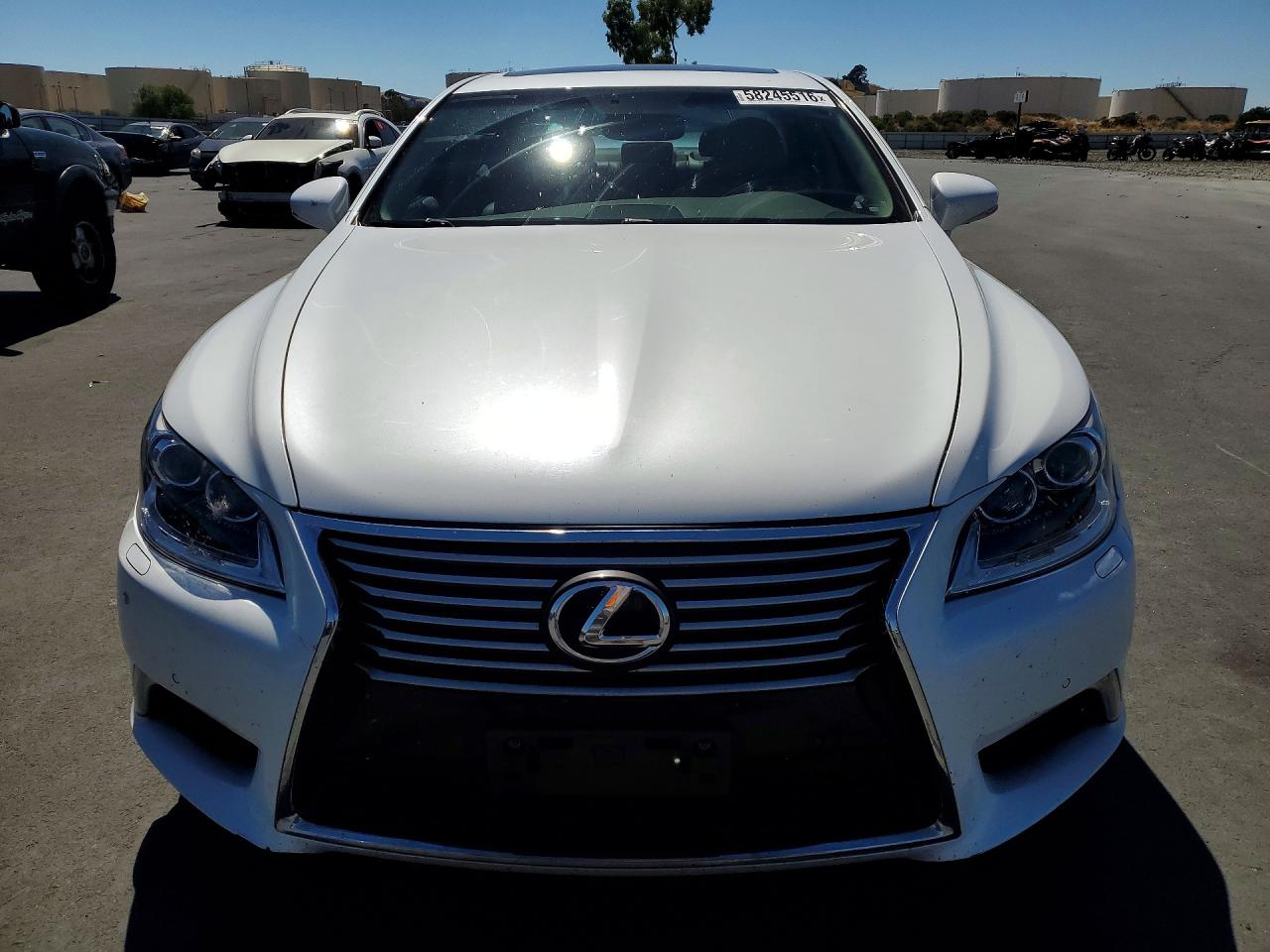 2015 Lexus Ls 460 White vin: JTHBL5EF1F5138277