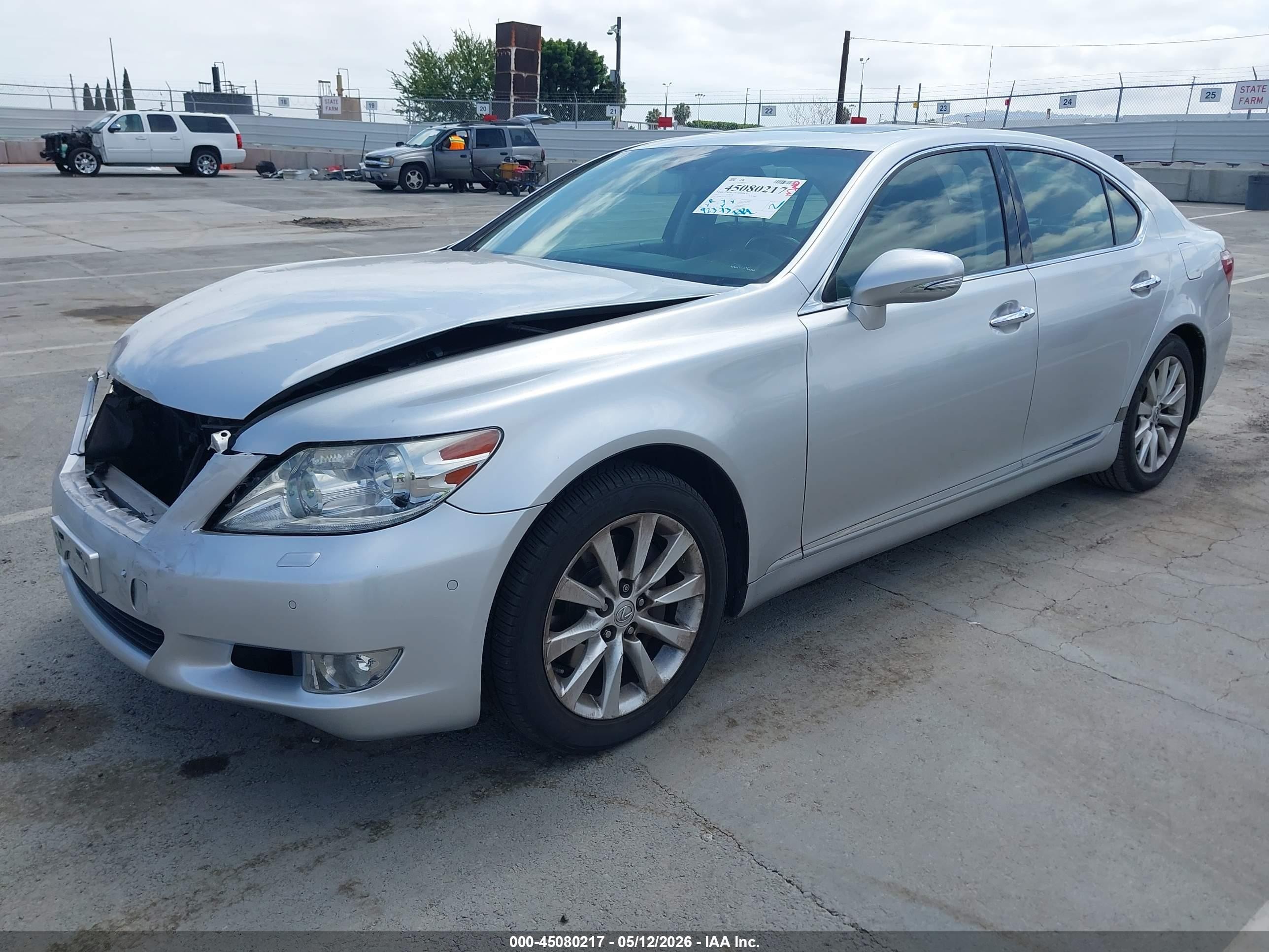 2012 Lexus Ls 460   Серебряный vin: JTHBL5EF2C5108569