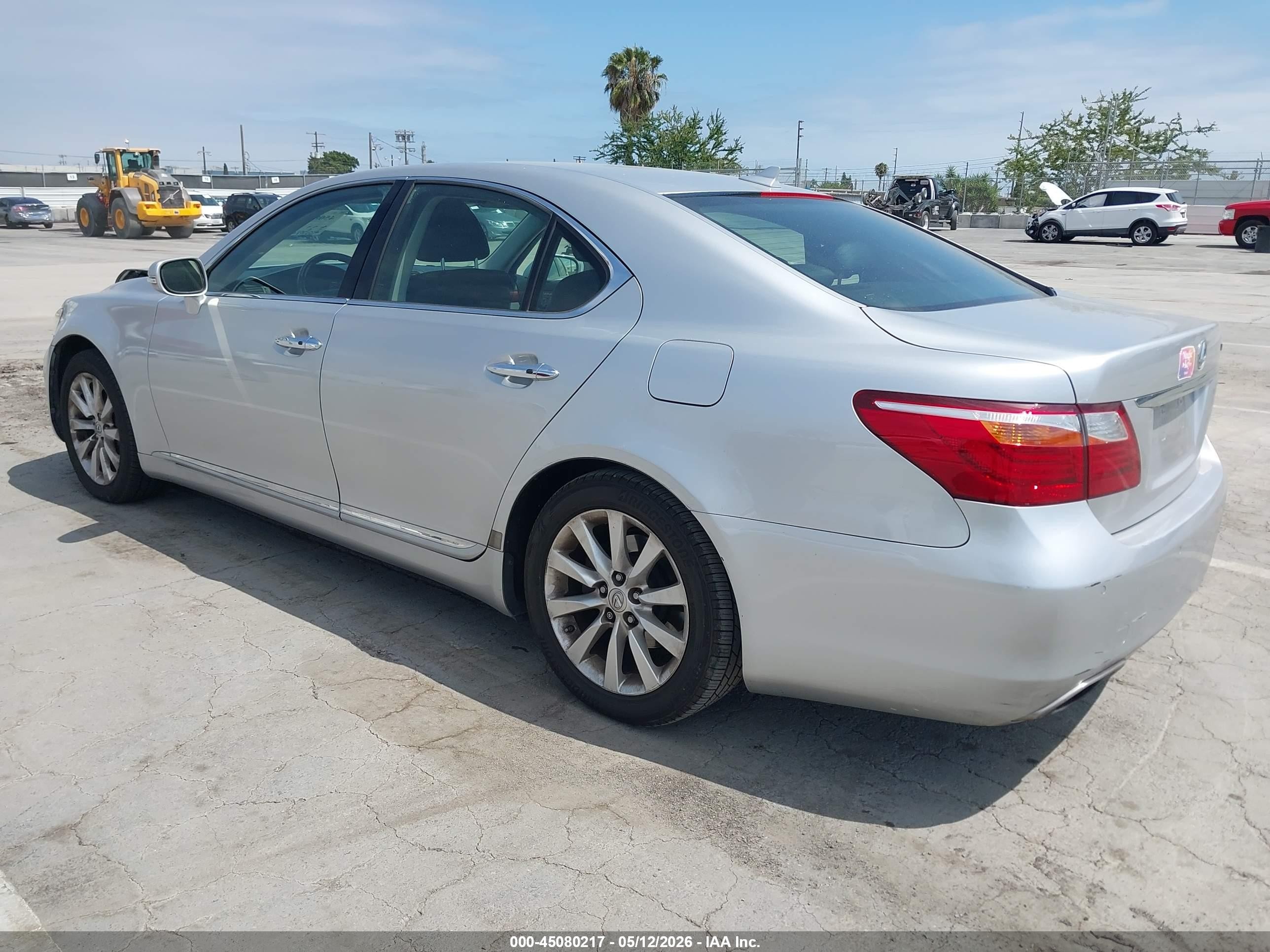 2012 Lexus Ls 460   Серебряный vin: JTHBL5EF2C5108569