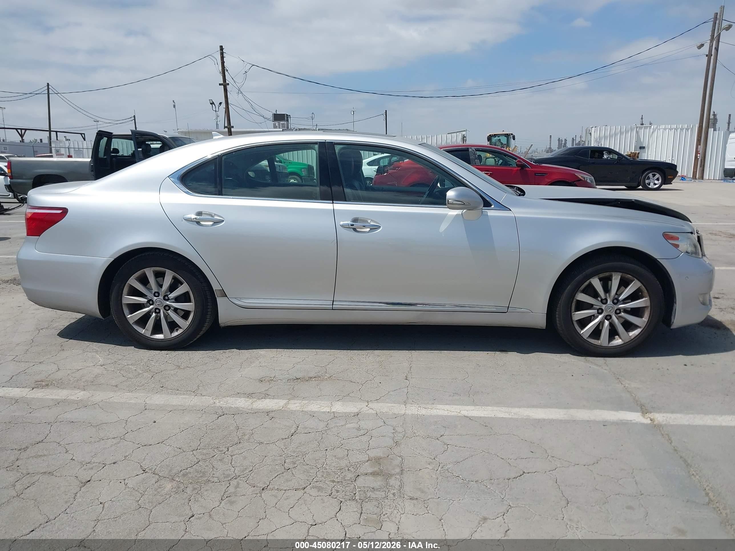 2012 Lexus Ls 460   Серебряный vin: JTHBL5EF2C5108569