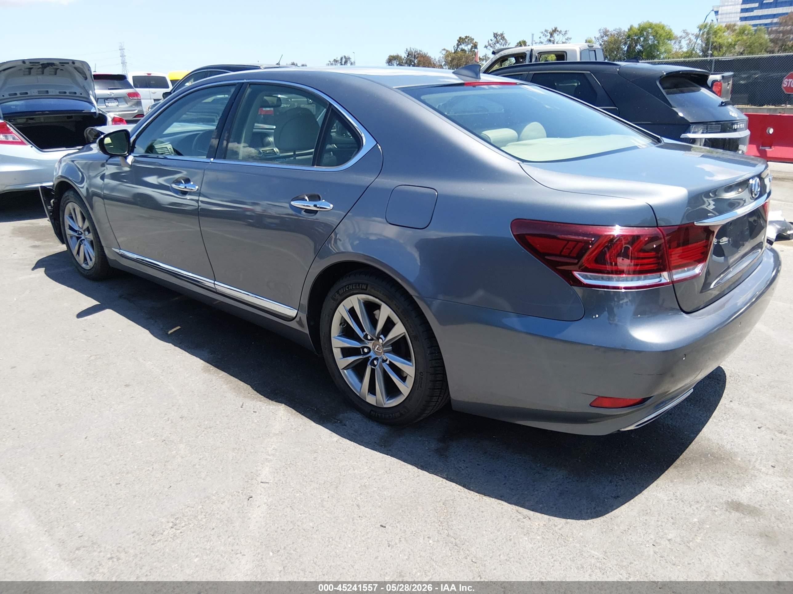2014 Lexus Ls 460 Серый vin: JTHBL5EF2E5132129