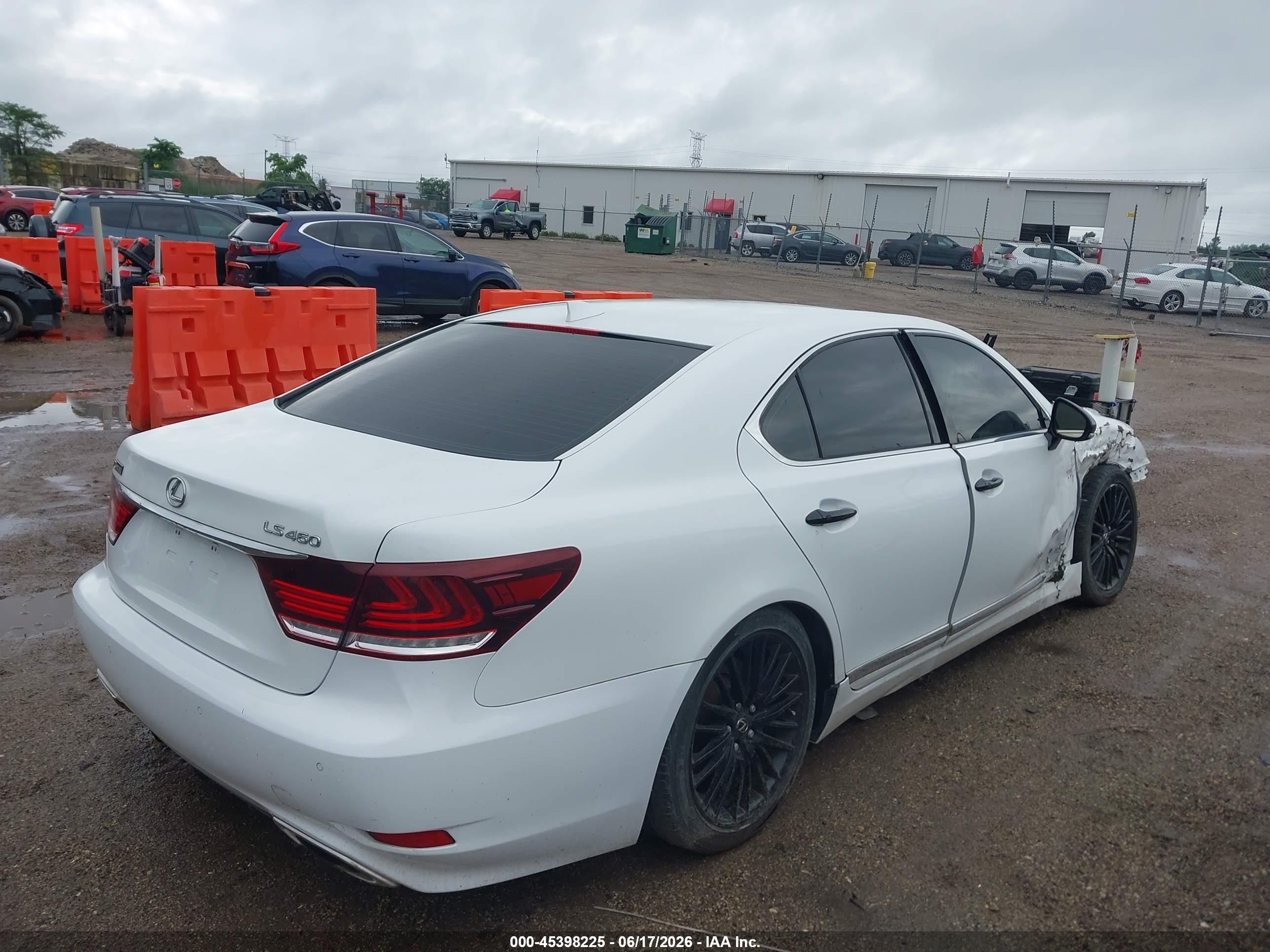 2015 Lexus Ls 460 Crafted Line White vin: JTHBL5EF2F5136263