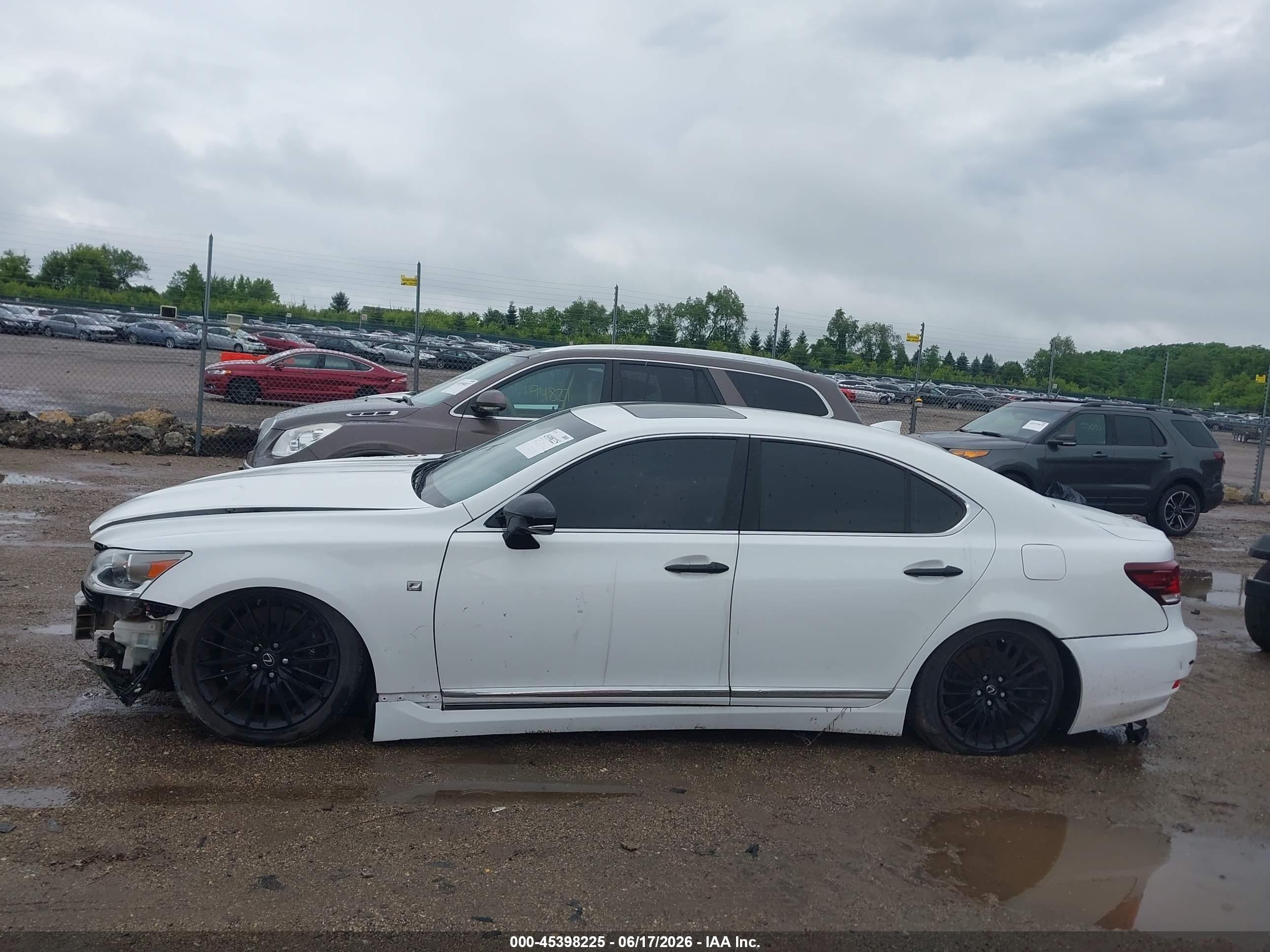 2015 Lexus Ls 460 Crafted Line White vin: JTHBL5EF2F5136263