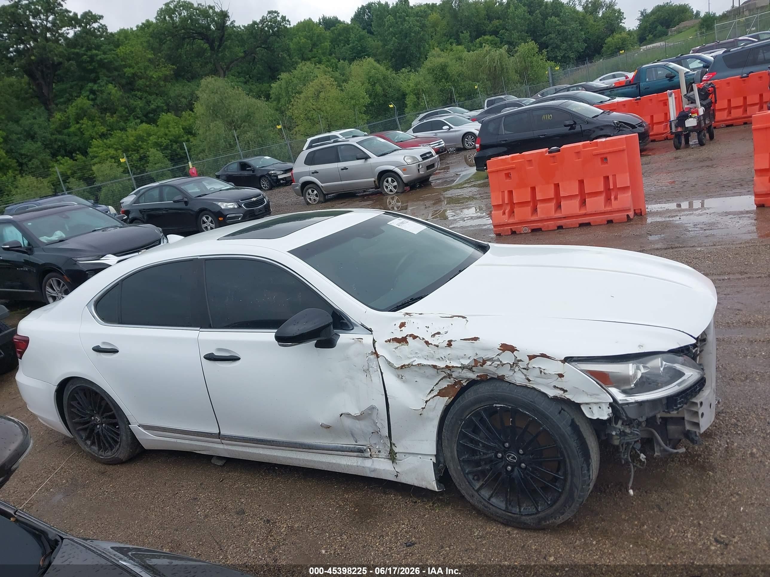 2015 Lexus Ls 460 Crafted Line White vin: JTHBL5EF2F5136263