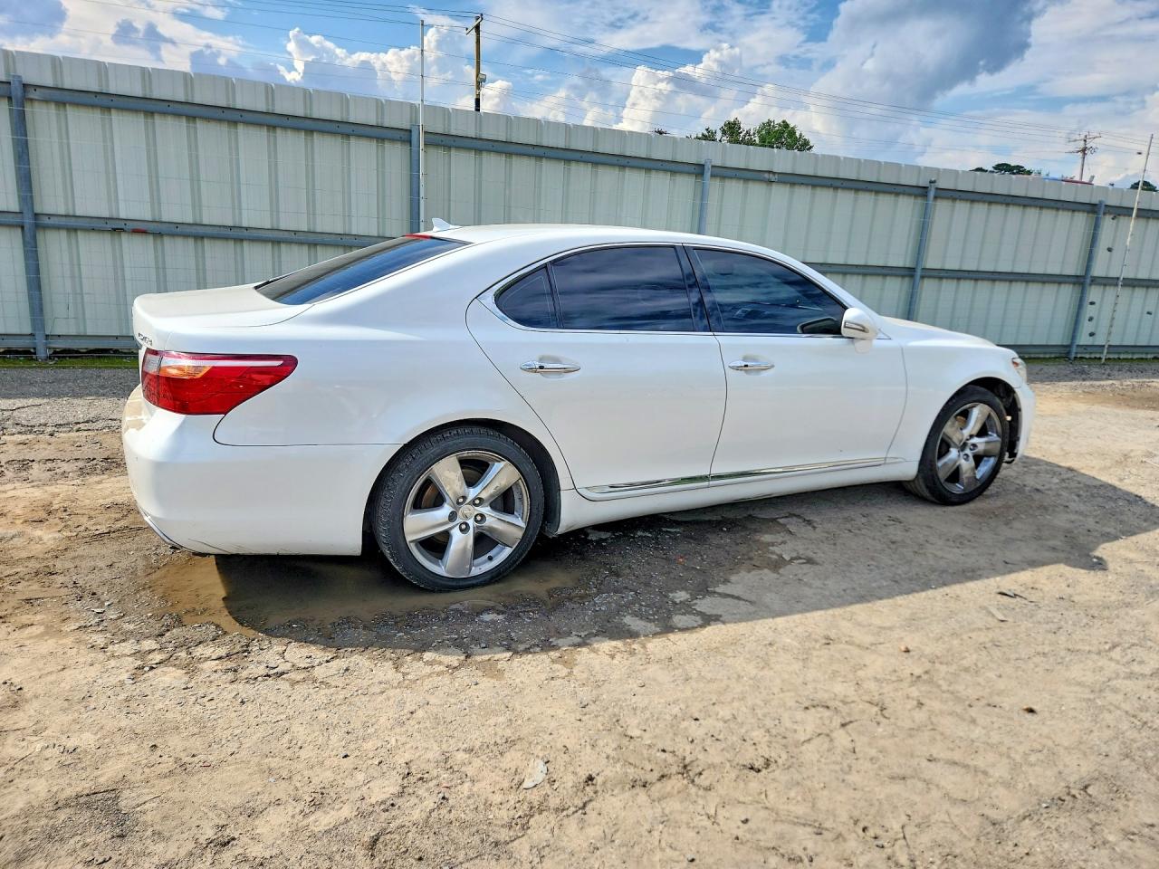 2011 Lexus Ls 460 White vin: JTHBL5EF3B5103492