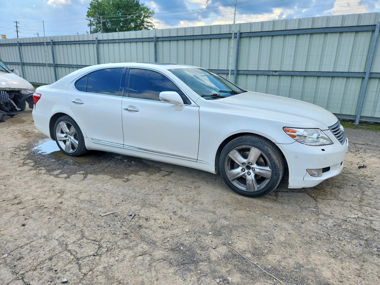 2011 Lexus Ls 460 White vin: JTHBL5EF3B5103492