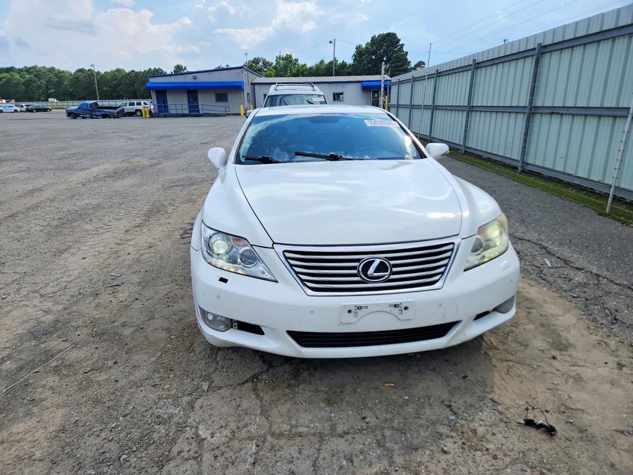 2011 Lexus Ls 460 White vin: JTHBL5EF3B5103492