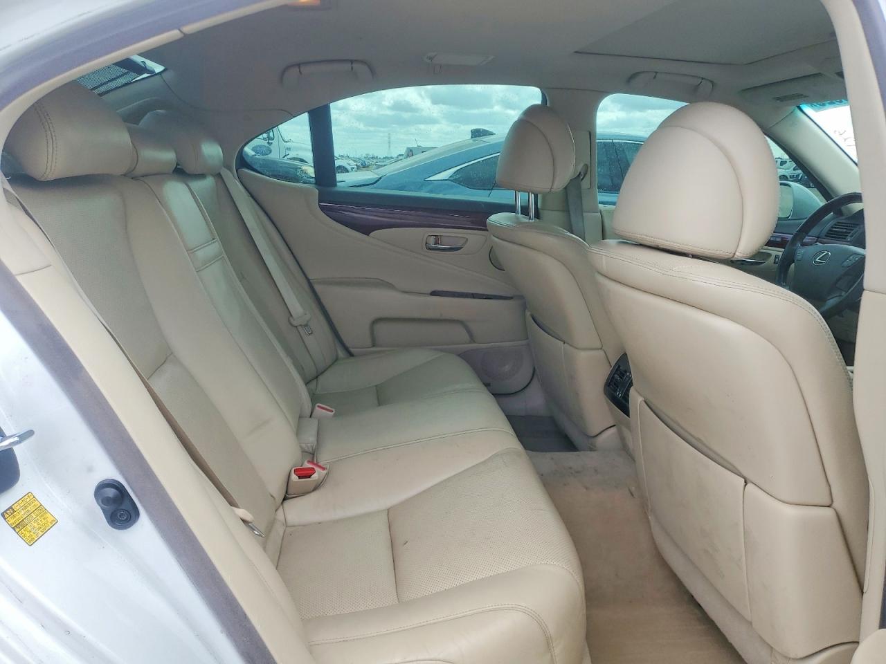 2012 Lexus Ls 460 White vin: JTHBL5EF3C5111562