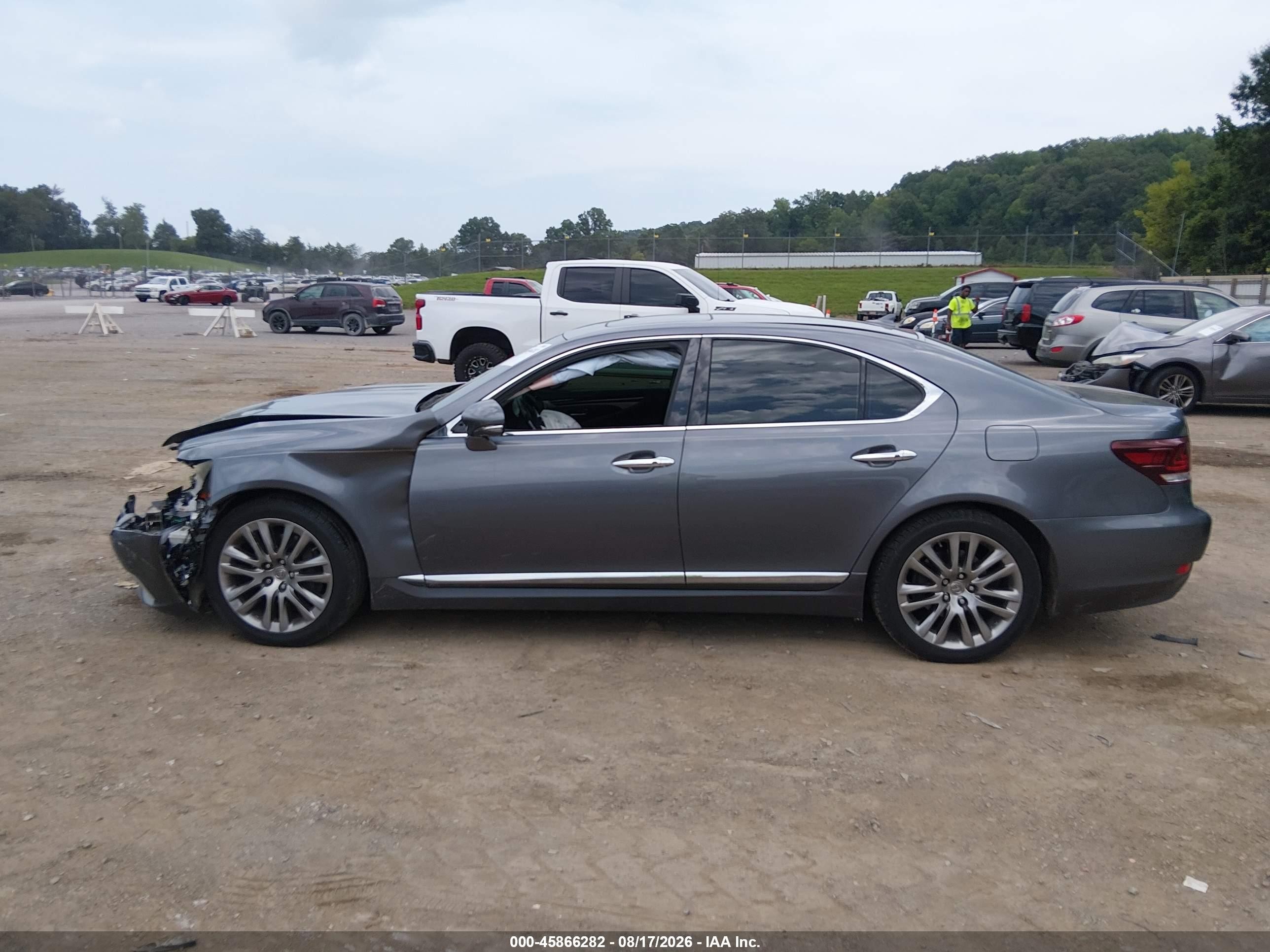 2013 Lexus Ls 460   Gray vin: JTHBL5EF3D5118268