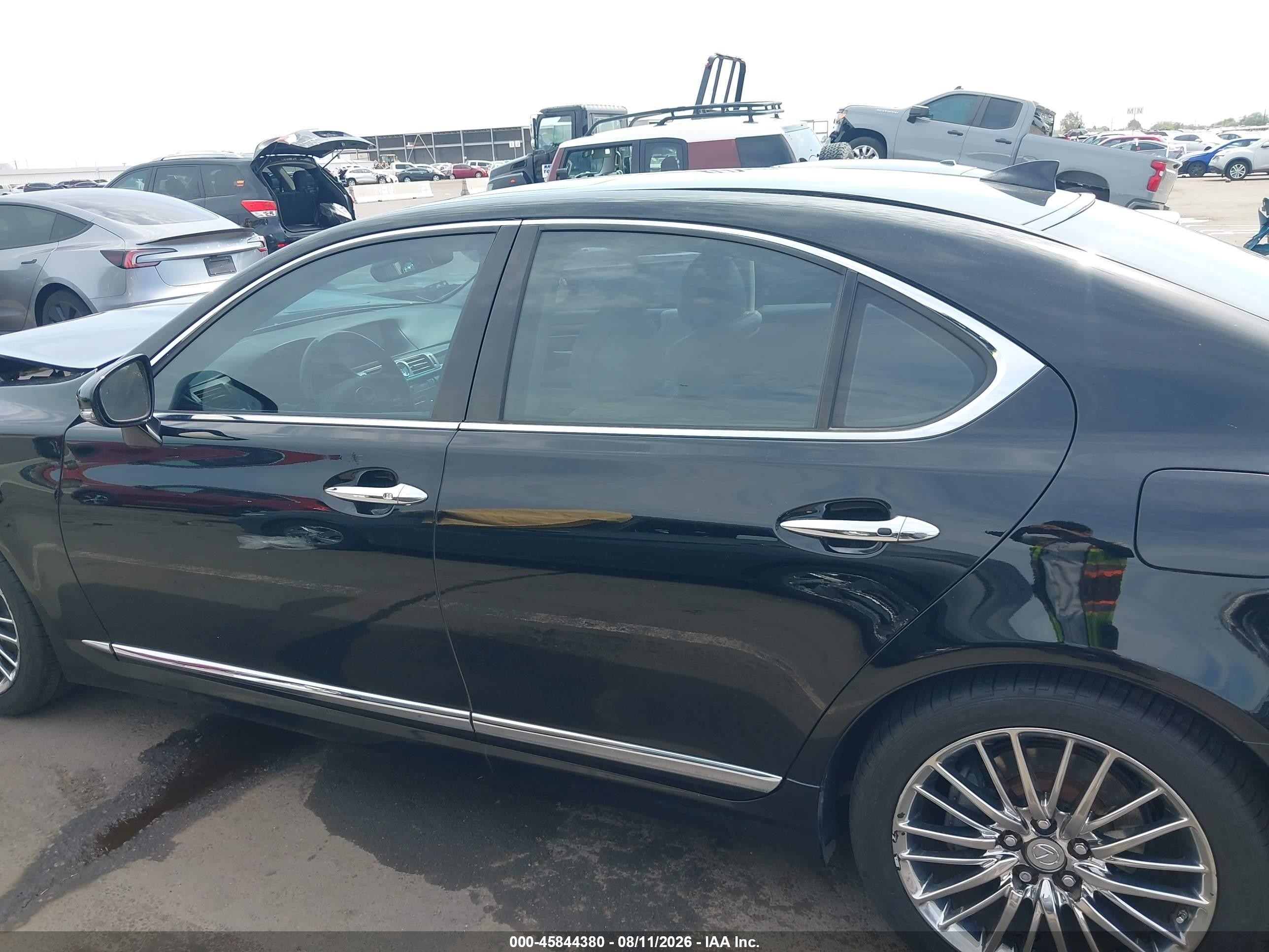 2014 Lexus Ls 460   Black vin: JTHBL5EF3E5125898