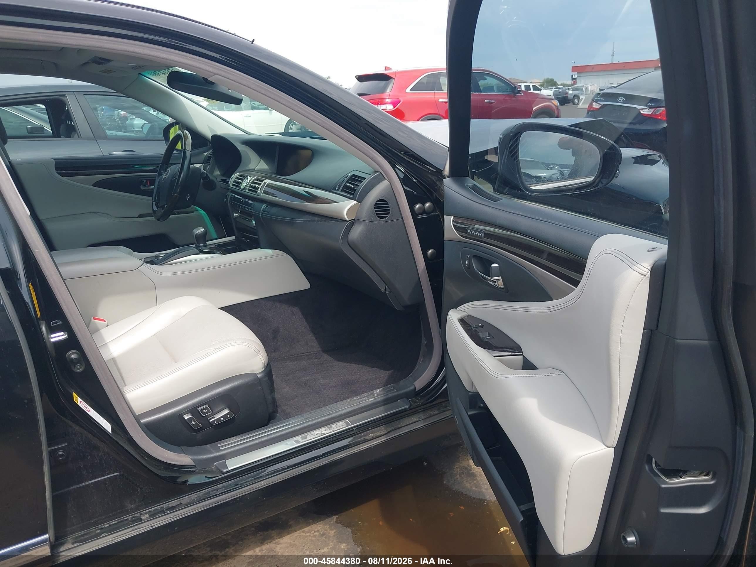 2014 Lexus Ls 460   Black vin: JTHBL5EF3E5125898