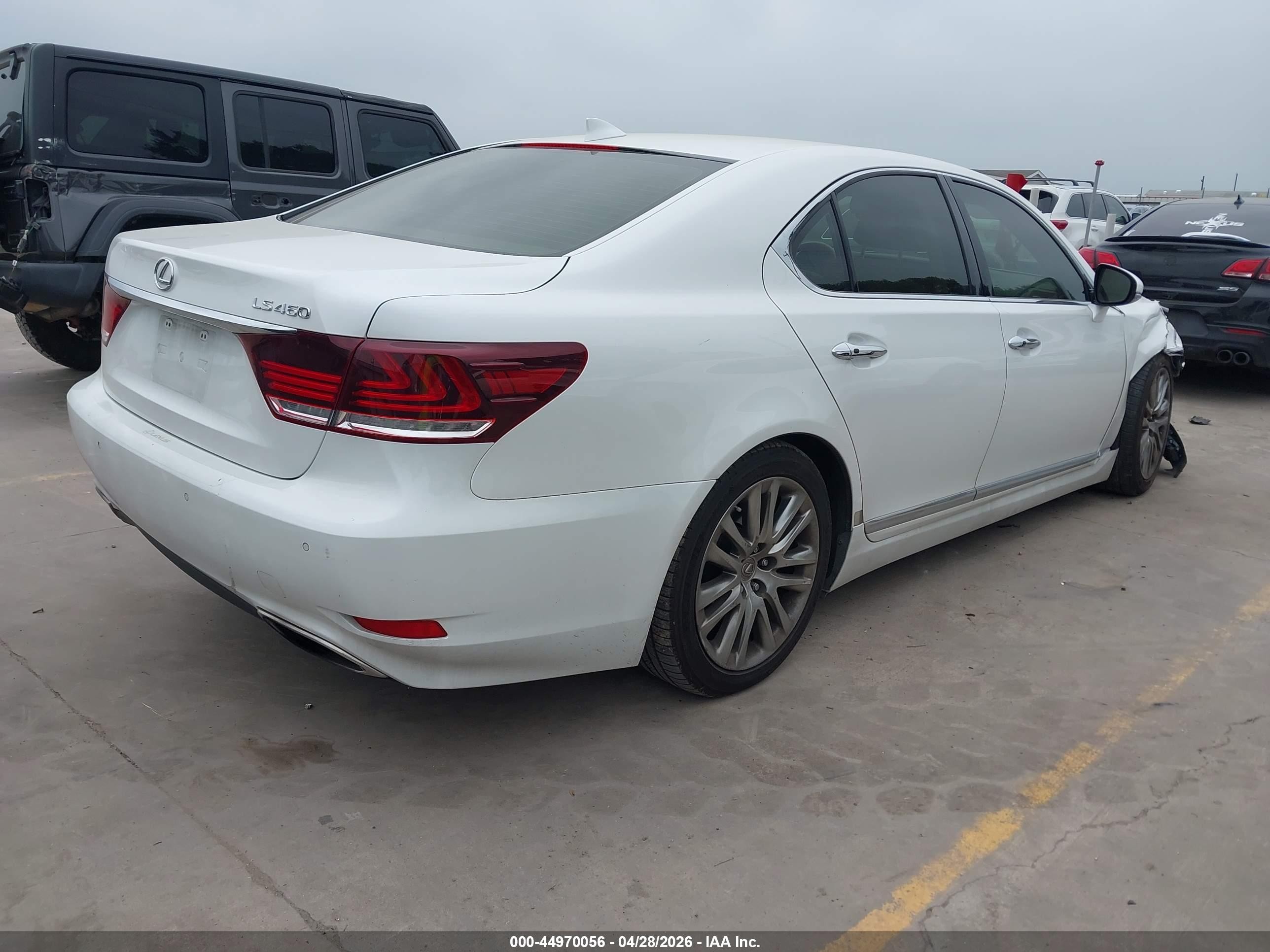 2014 Lexus Ls 460 White vin: JTHBL5EF3E5128784