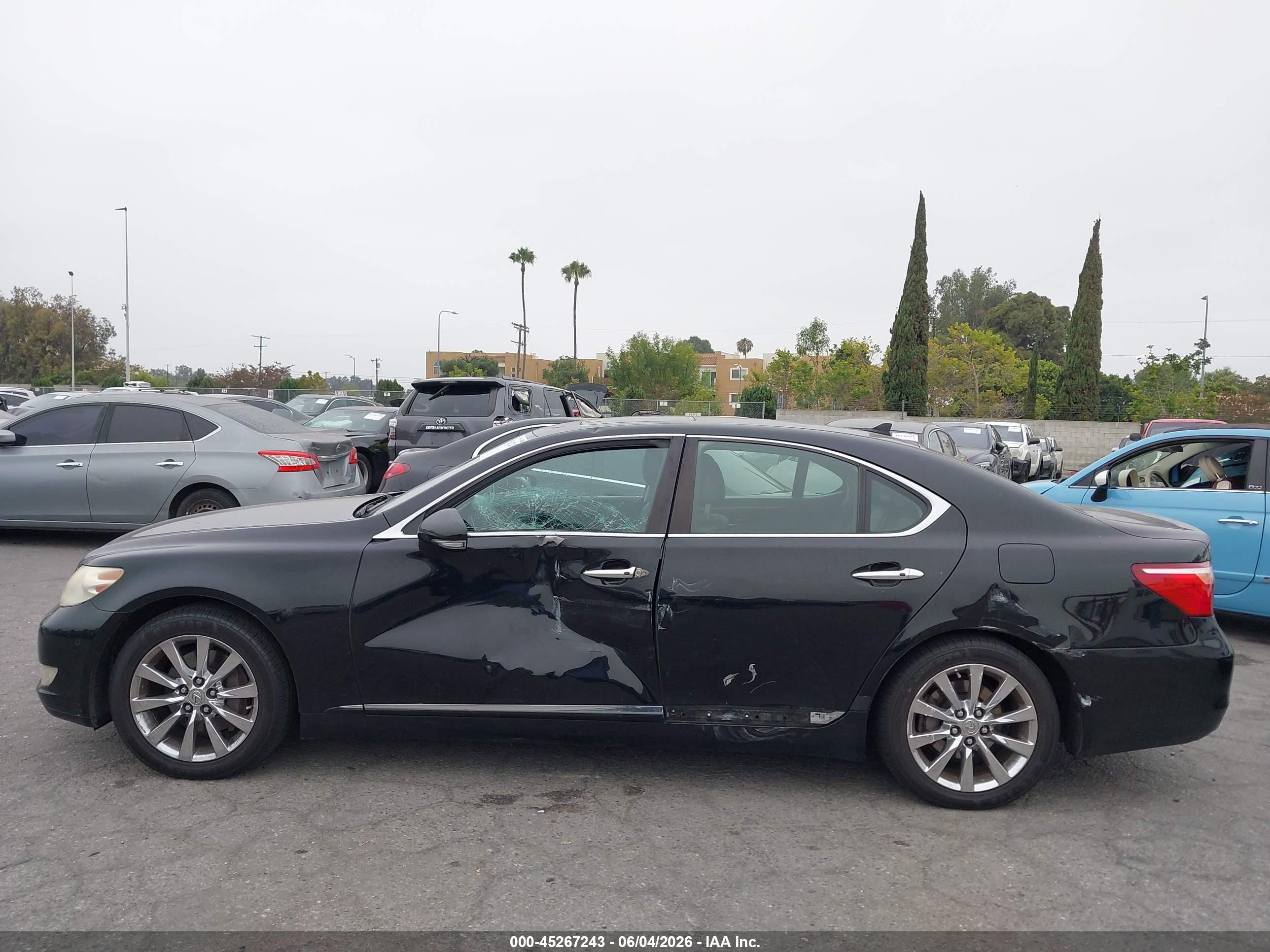 2012 Lexus Ls 460   Black vin: JTHBL5EF4C5112817