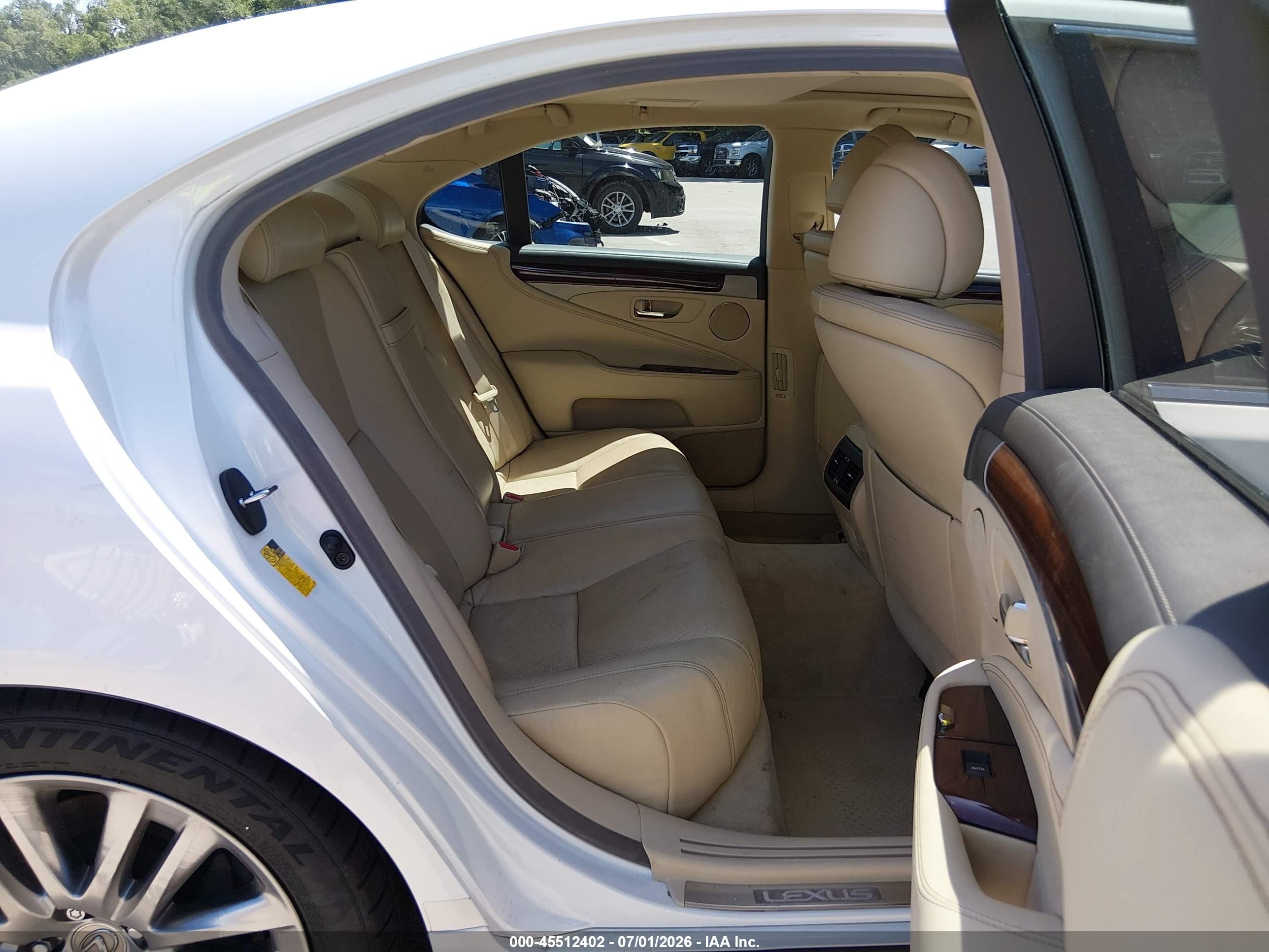 2014 Lexus Ls 460   White vin: JTHBL5EF4E5128003