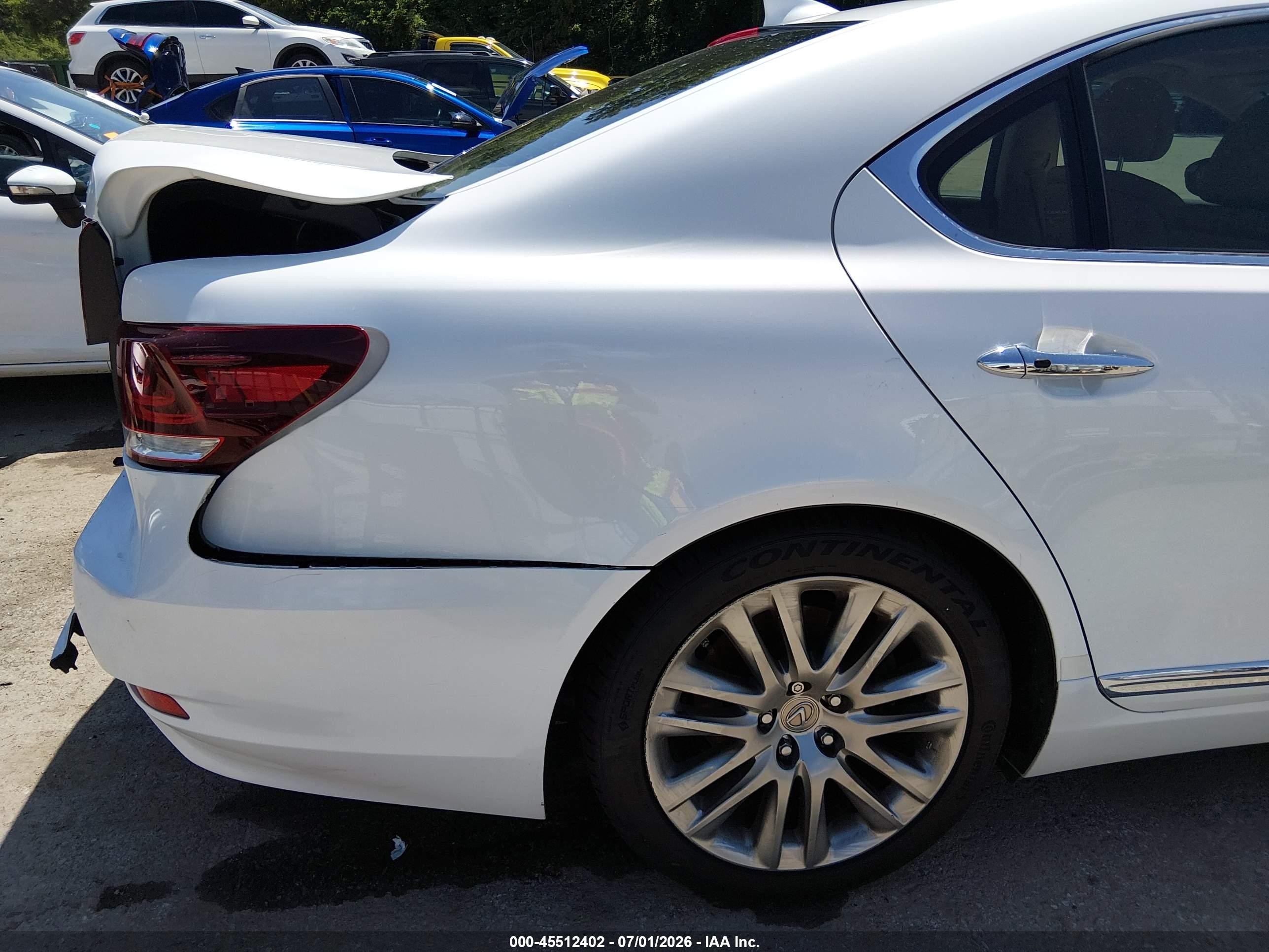 2014 Lexus Ls 460   White vin: JTHBL5EF4E5128003