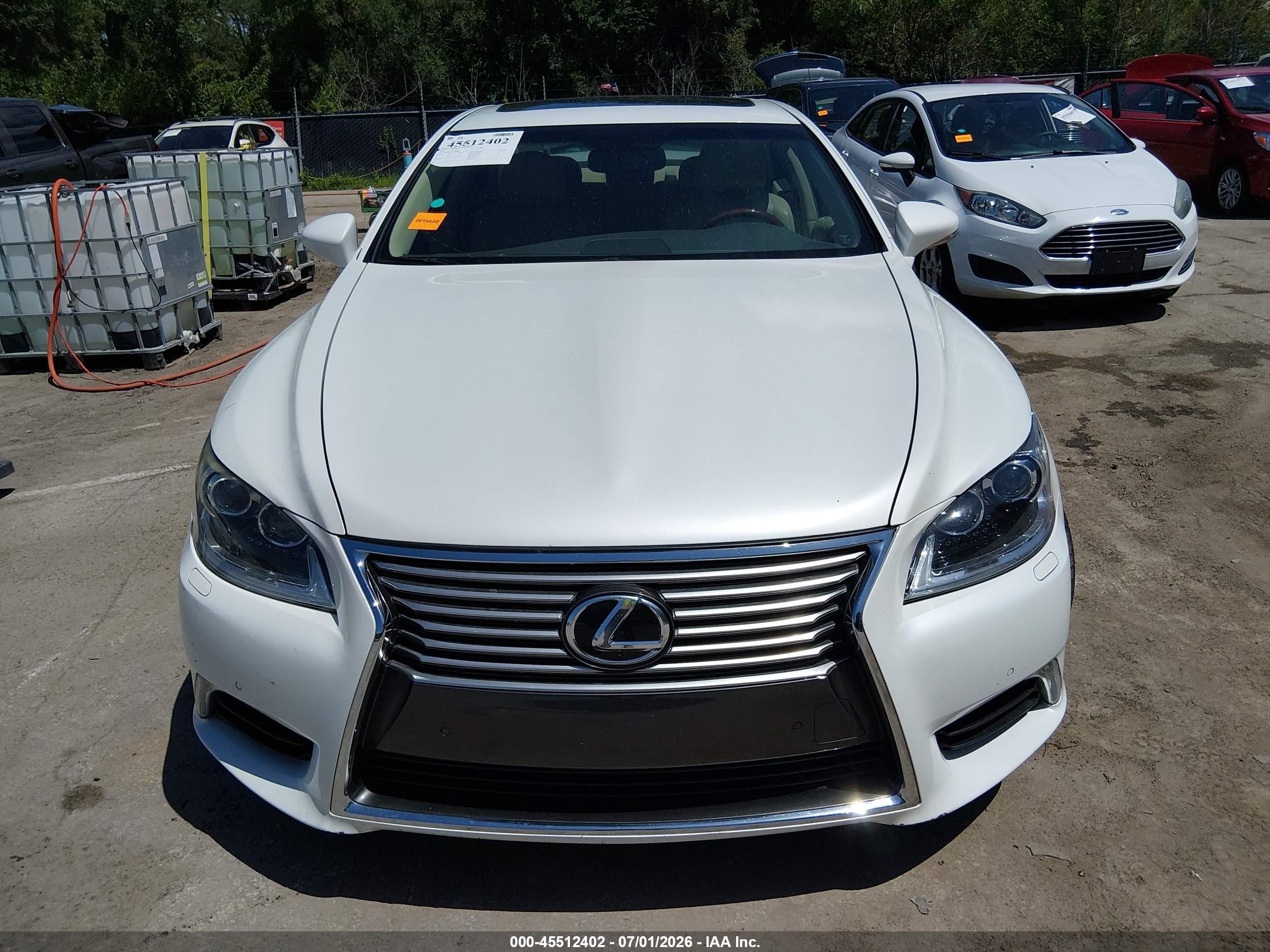2014 Lexus Ls 460   White vin: JTHBL5EF4E5128003