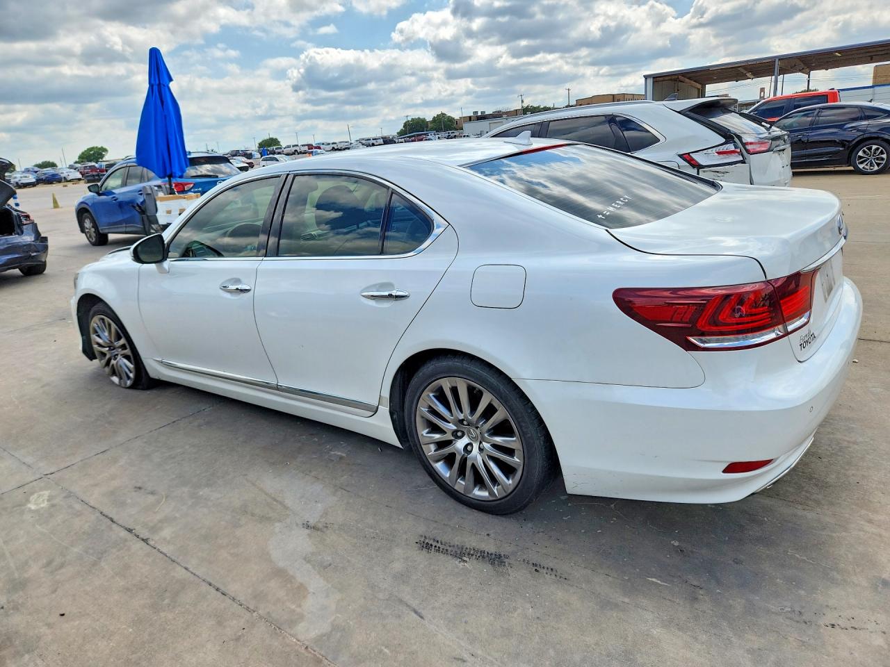 2013 Lexus Ls 460 White vin: JTHBL5EF5D5113931