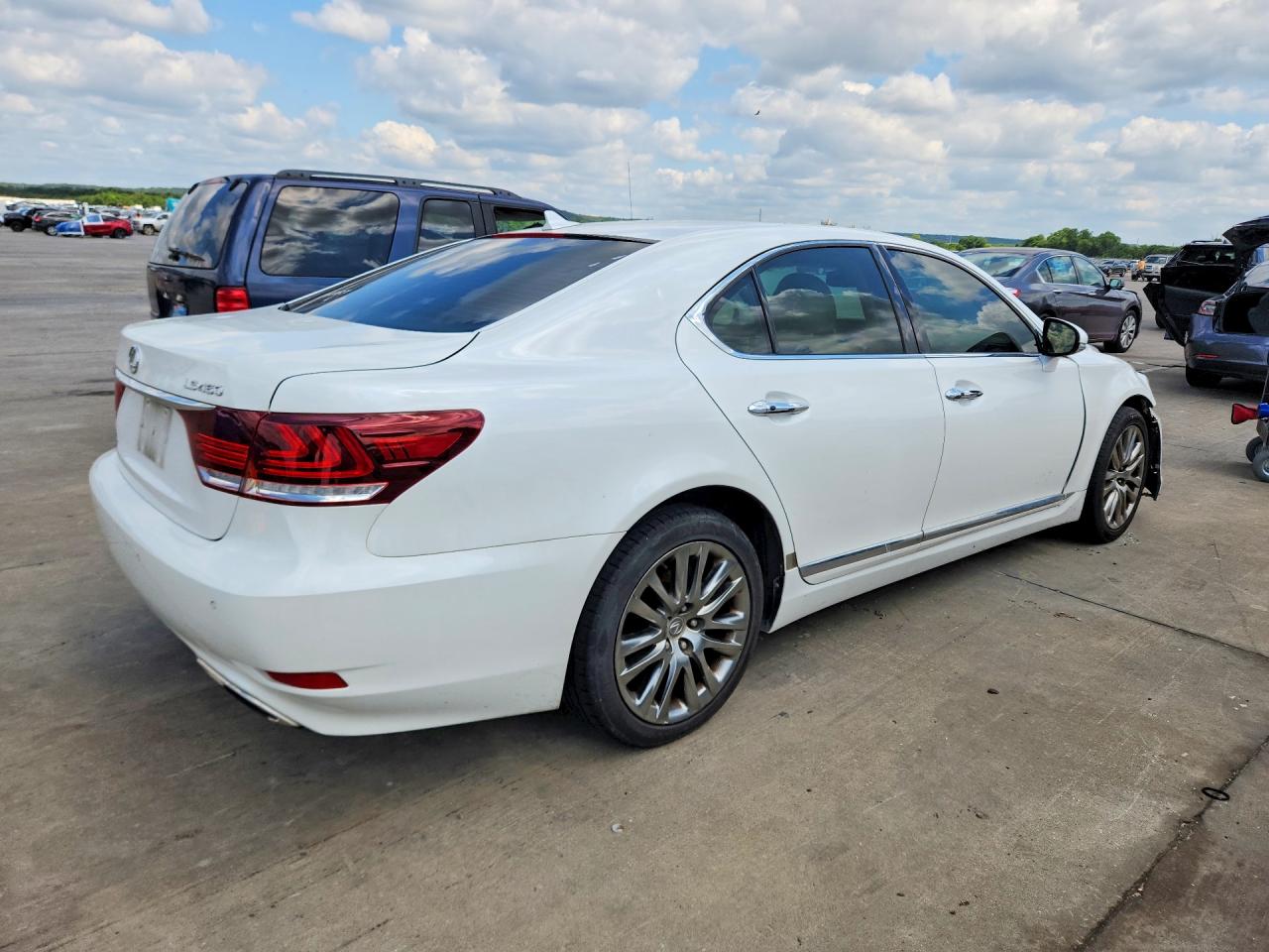 2013 Lexus Ls 460 White vin: JTHBL5EF5D5113931