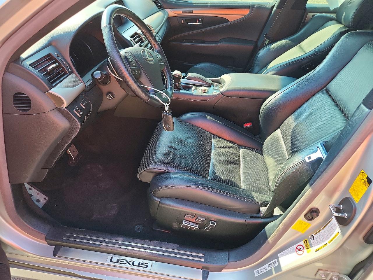 2013 Lexus Ls 460 Серебряный vin: JTHBL5EF5D5115937