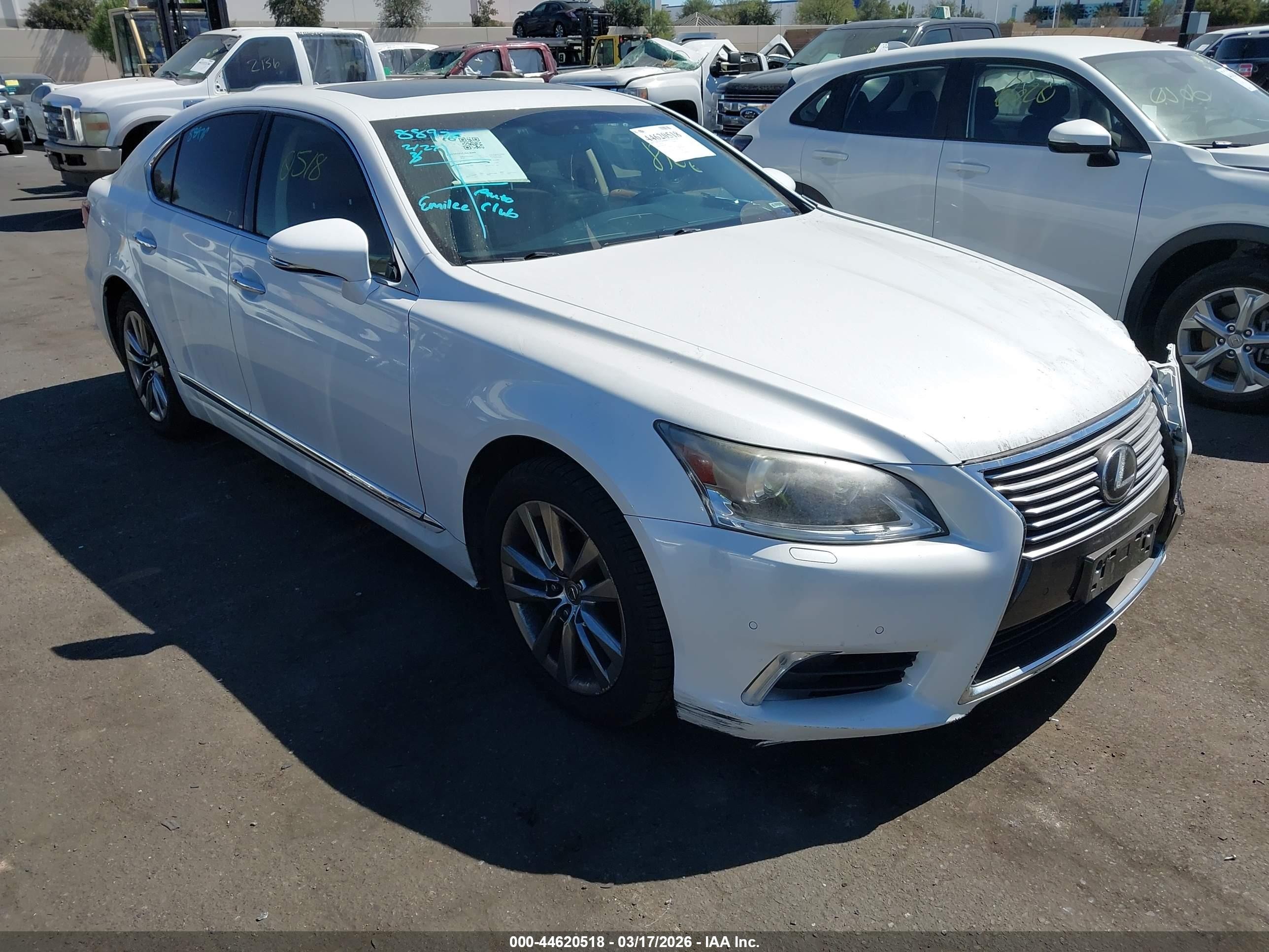 2013 Lexus Ls 460 Белый vin: JTHBL5EF5D5123505