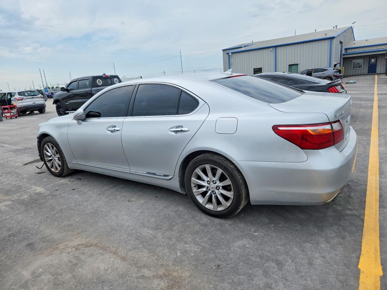 2010 Lexus Ls 460 Silver vin: JTHBL5EF6A5101346