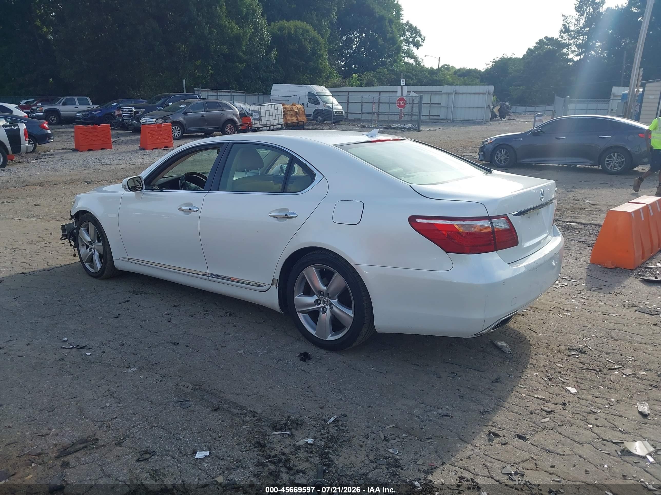 2011 Lexus Ls 460   White vin: JTHBL5EF6B5107150