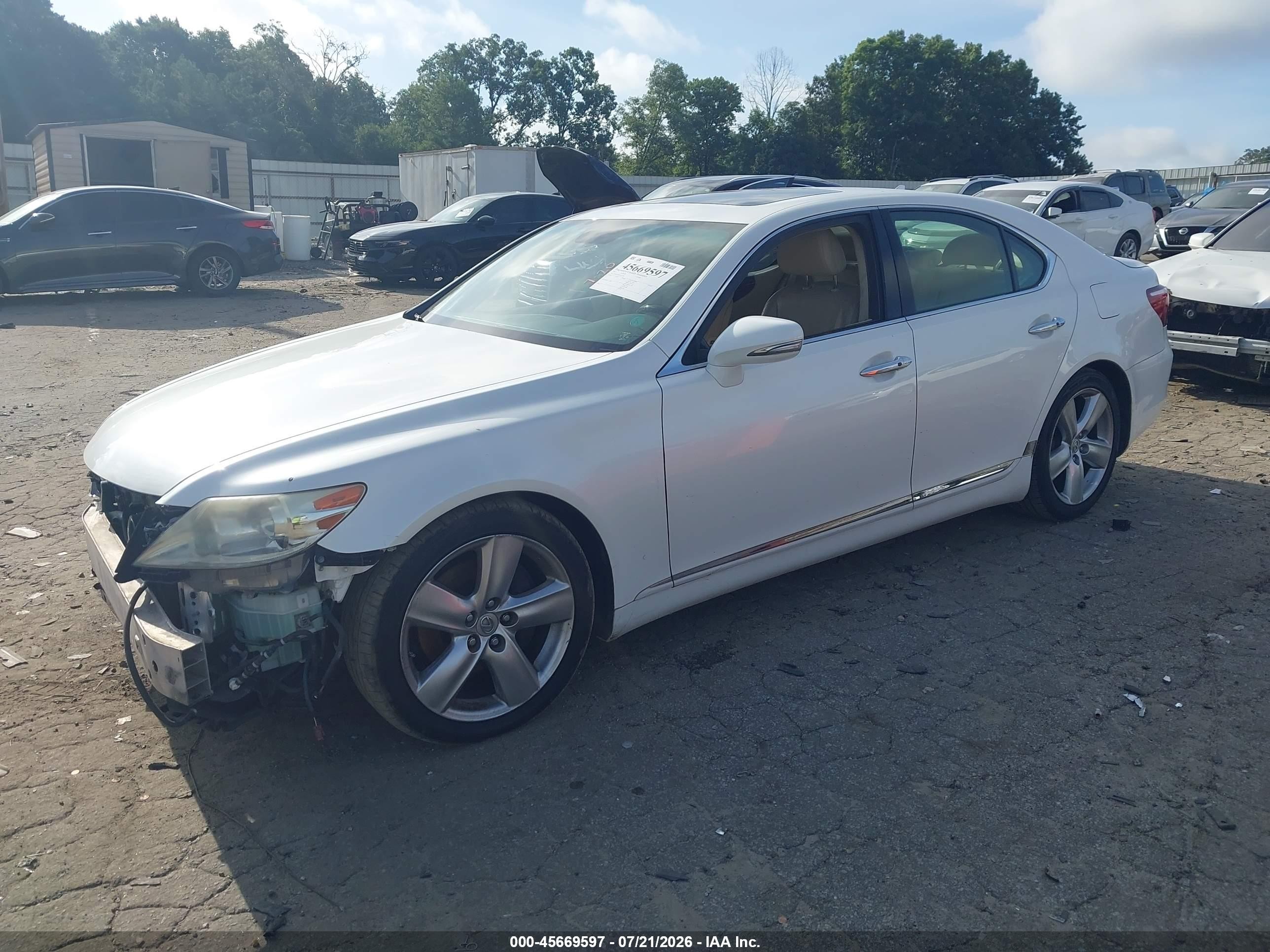 2011 Lexus Ls 460   White vin: JTHBL5EF6B5107150