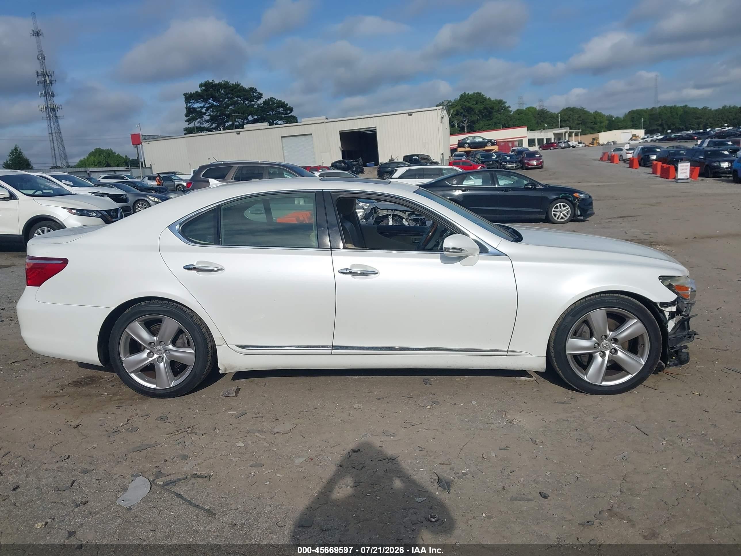 2011 Lexus Ls 460   White vin: JTHBL5EF6B5107150