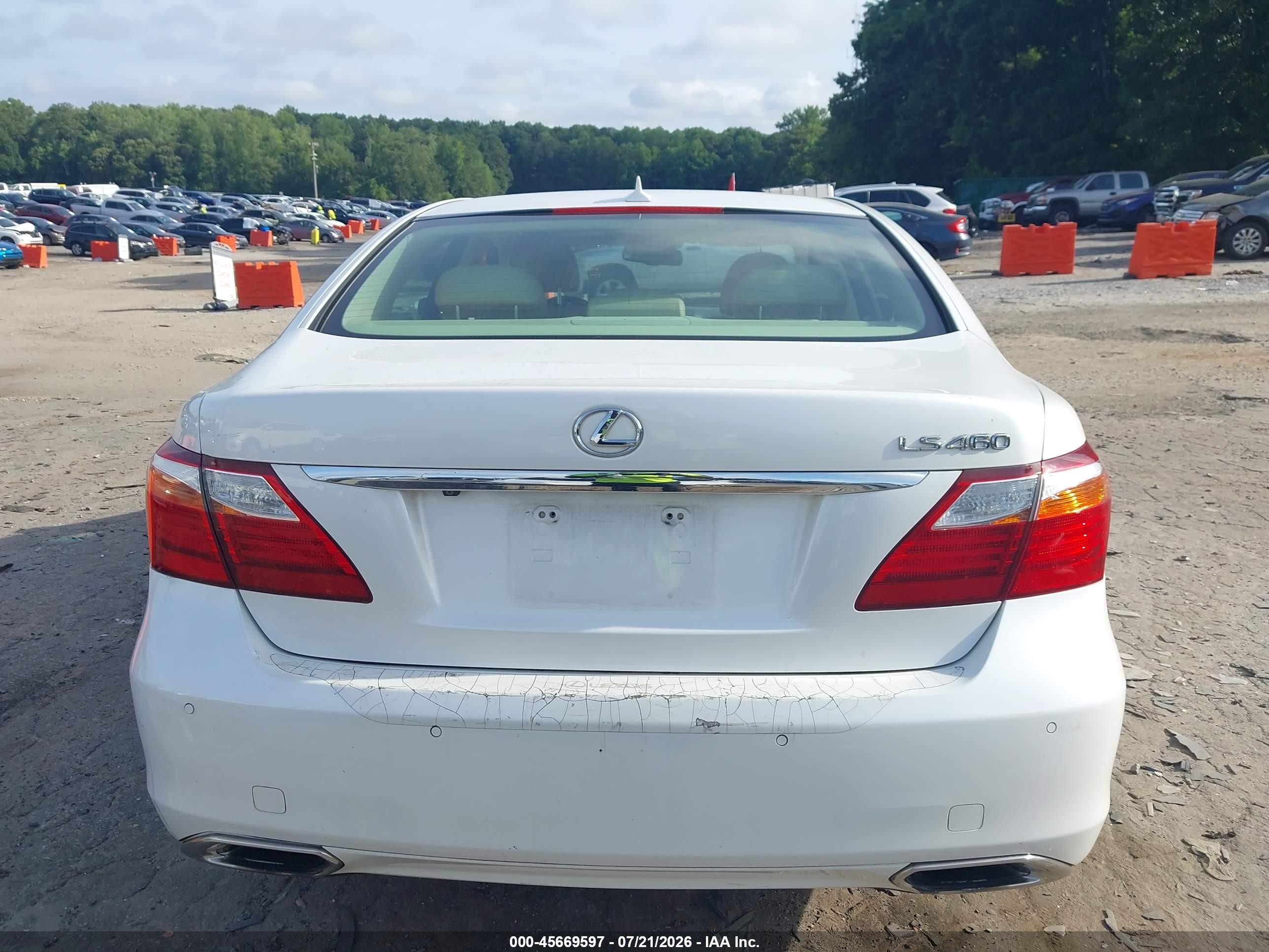 2011 Lexus Ls 460   White vin: JTHBL5EF6B5107150