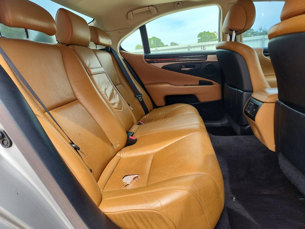 2013 Lexus Ls 460 Silver vin: JTHBL5EF6D5116983