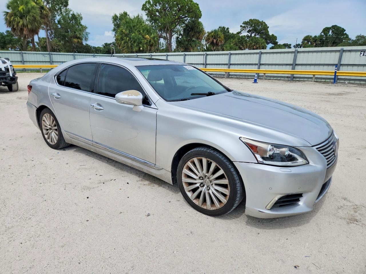 2013 Lexus Ls 460 Silver vin: JTHBL5EF6D5116983