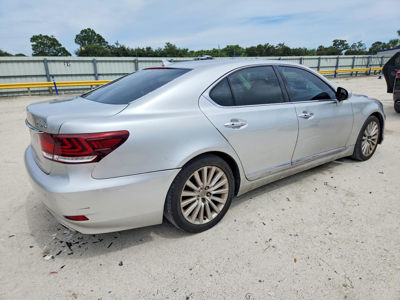 2013 Lexus Ls 460 Silver vin: JTHBL5EF6D5116983