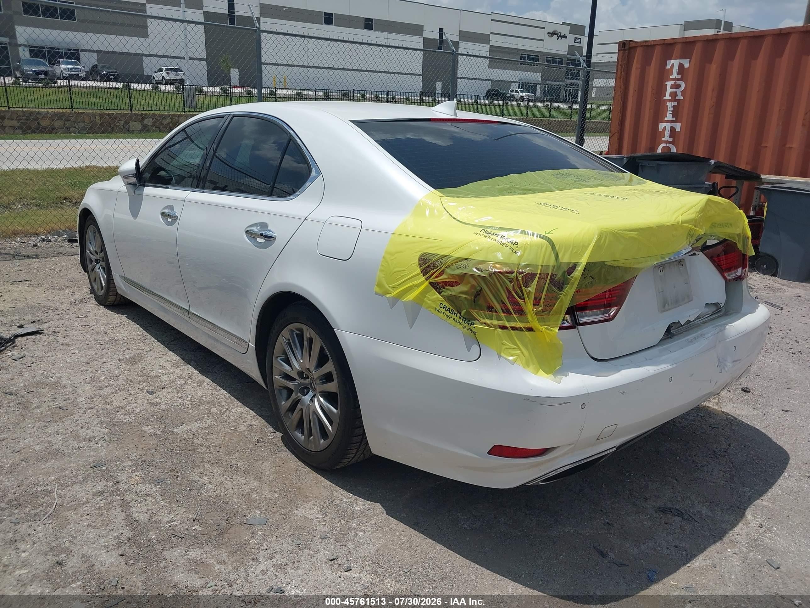 2015 Lexus Ls 460   White vin: JTHBL5EF6F5135469