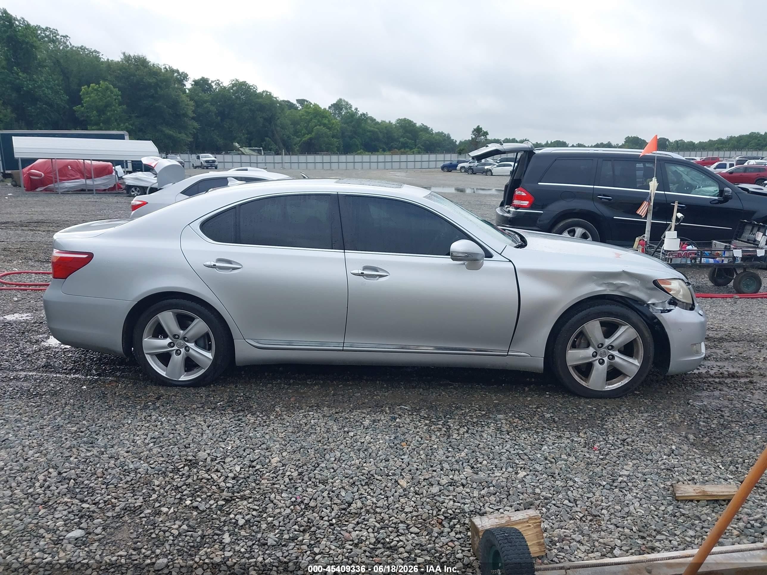 2010 Lexus Ls 460   Silver vin: JTHBL5EF7A5092558