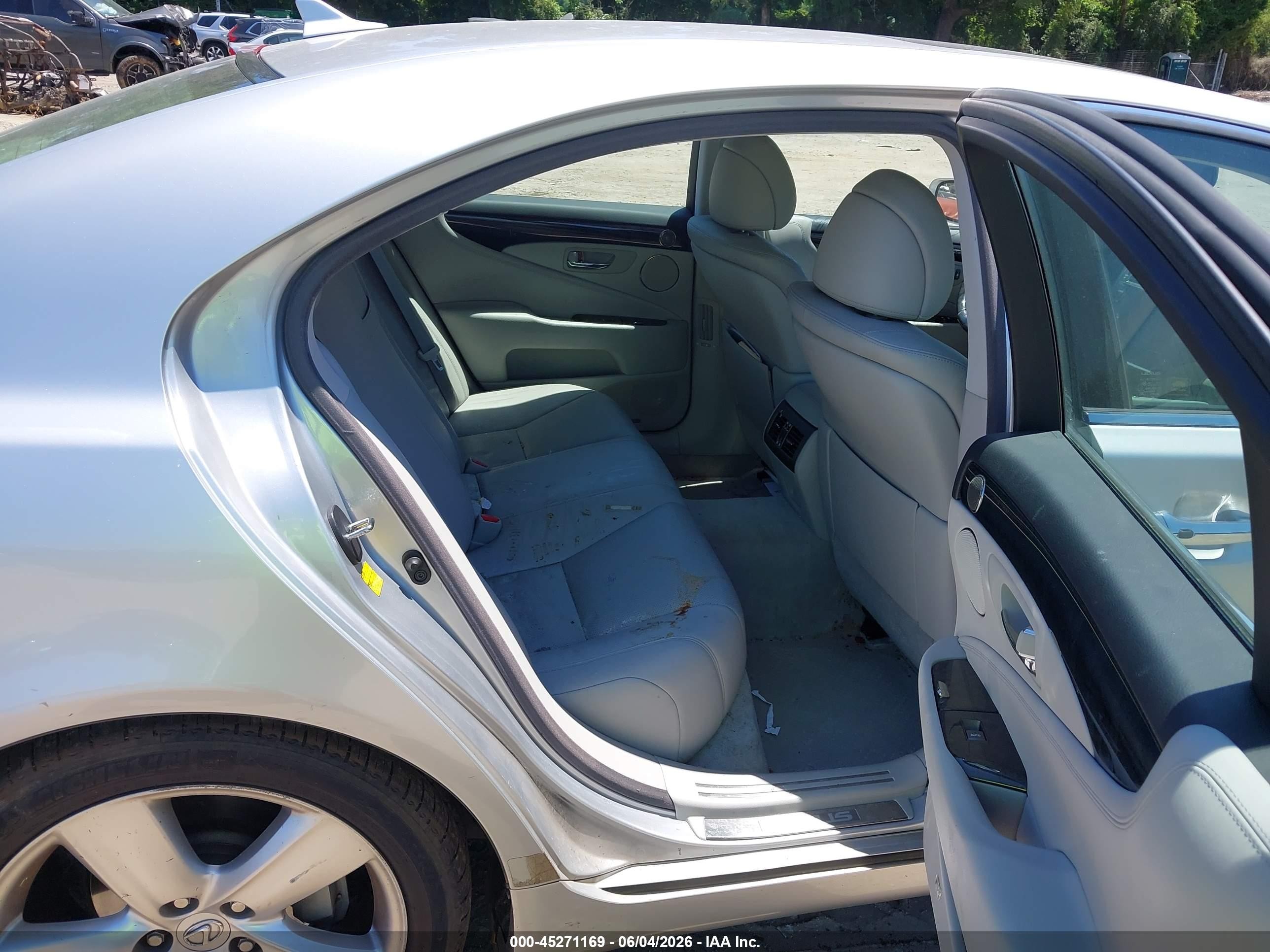 2010 Lexus Ls 460   Silver vin: JTHBL5EF7A5092978