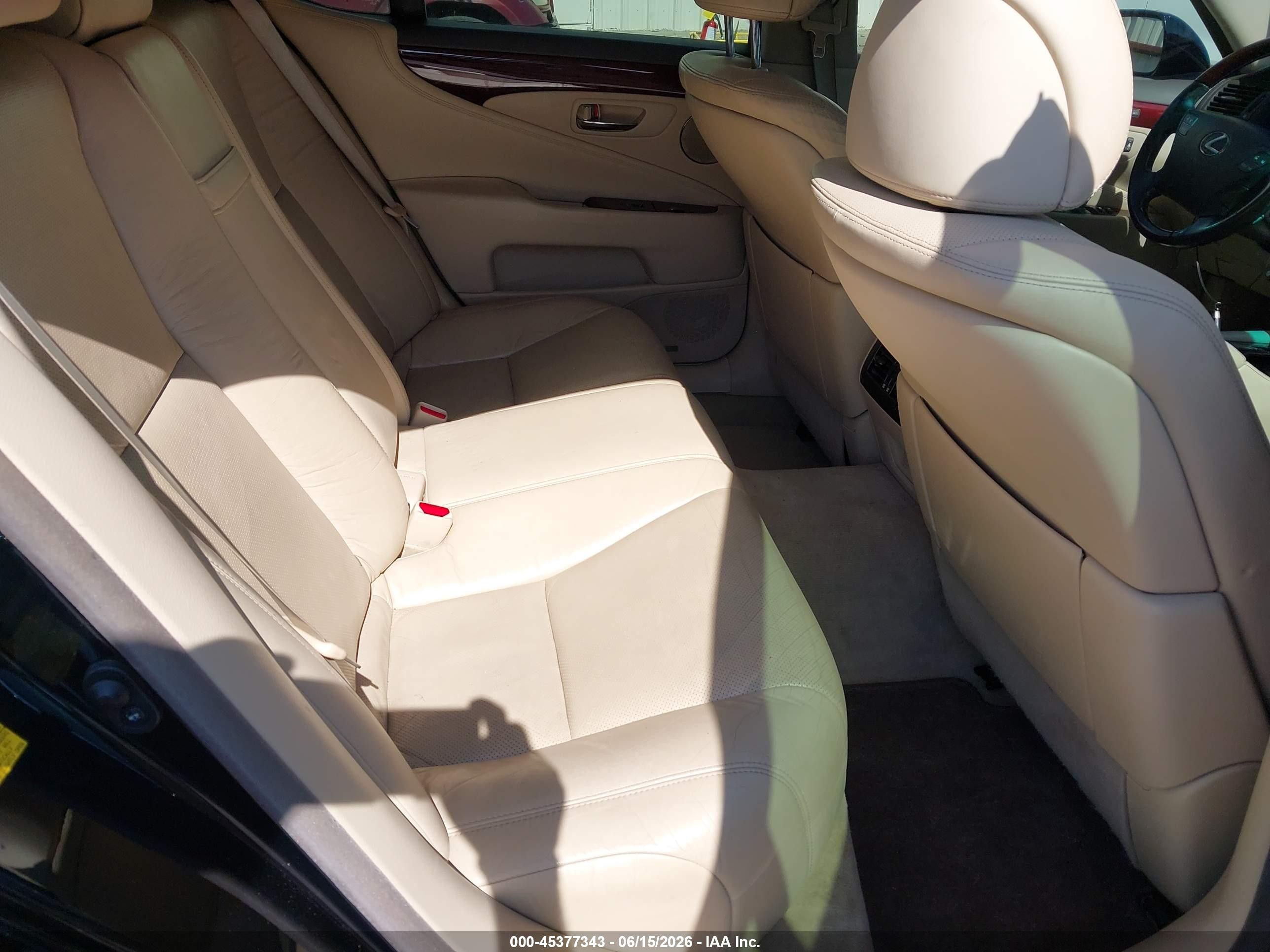 2010 Lexus Ls 460   Gray vin: JTHBL5EF7A5094634